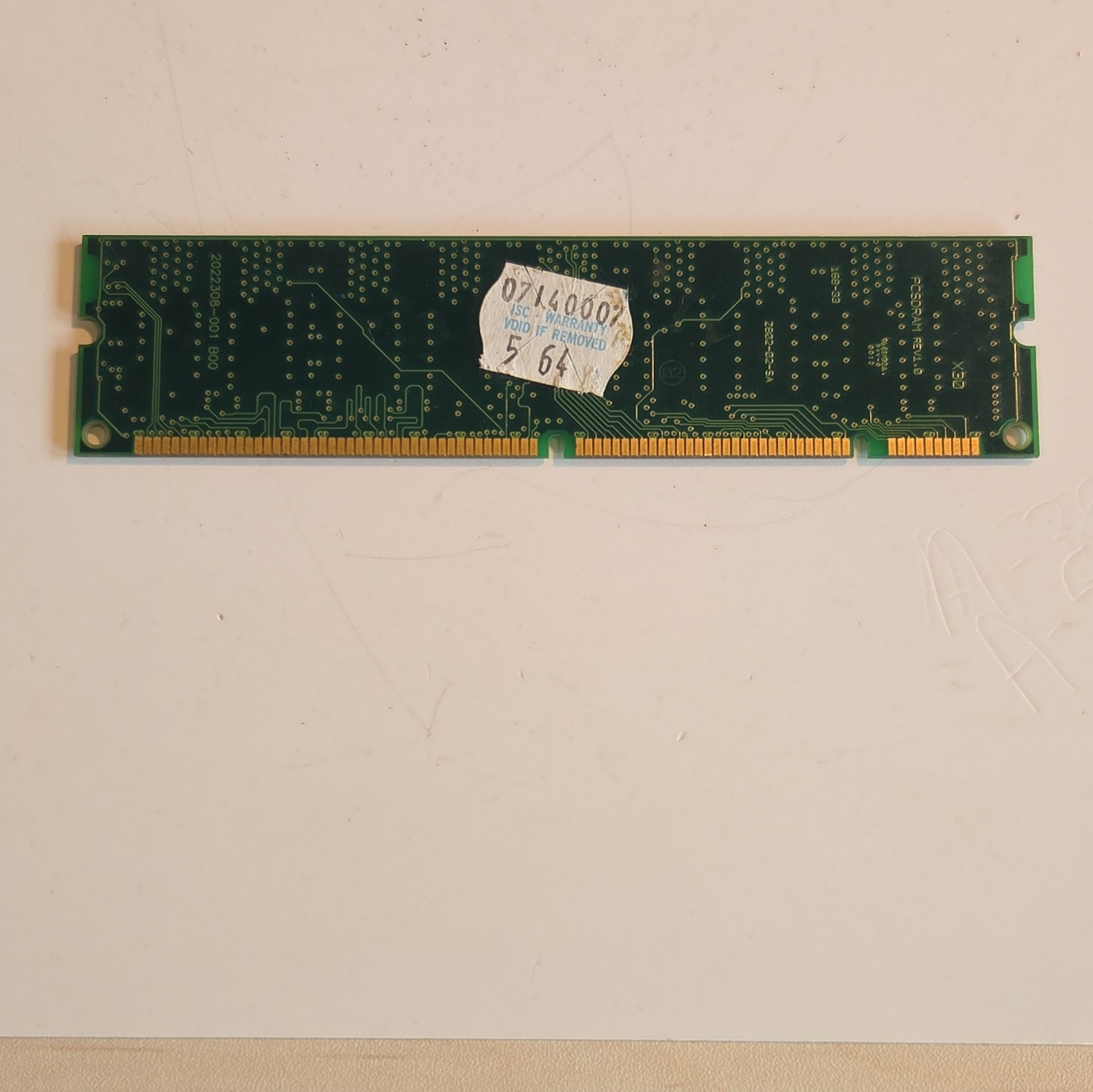 Infineon 64MB PC100 SDRAM Memory Module HYS64V8300GU-8-B CL2 168-Pin DIMM
