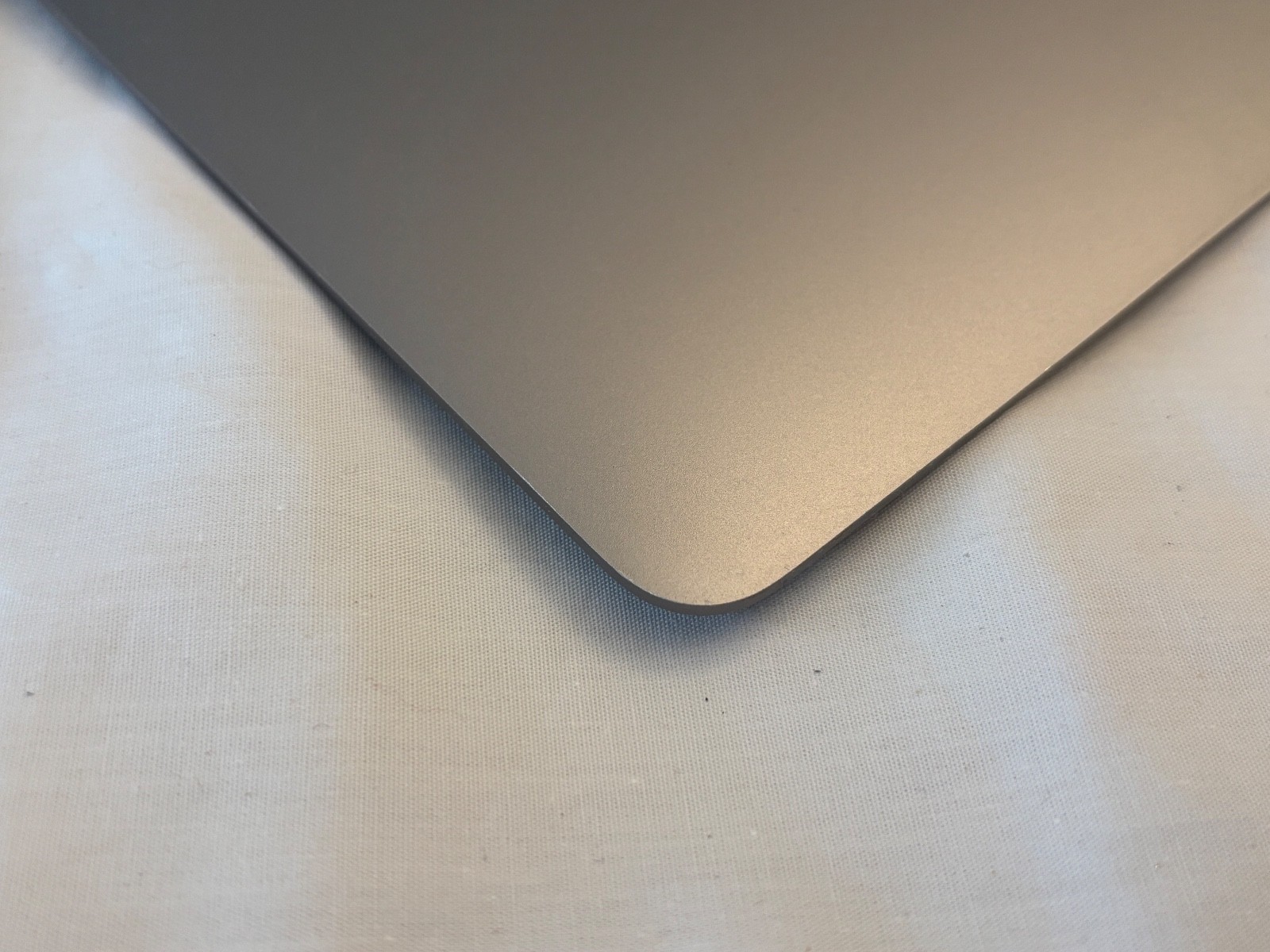 Genuine Apple LCD Screen Assembly 16″ MacBook Pro A2141 2019 2020 GRAY