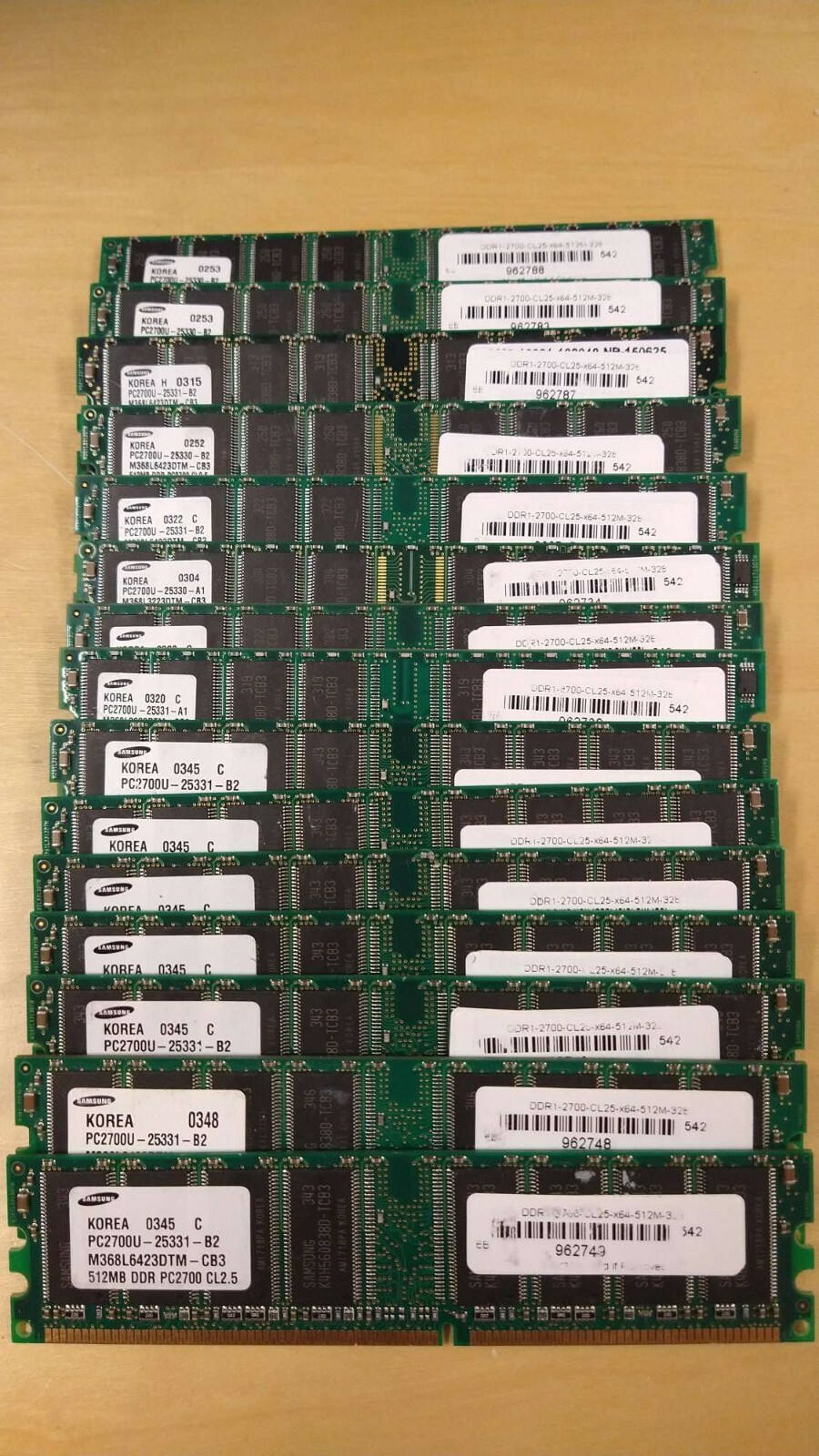 M368L6423DTM-CB3 Samsung 512MB PC2700 DDR-333MHz non-ECC Unbuffered lot of 15
