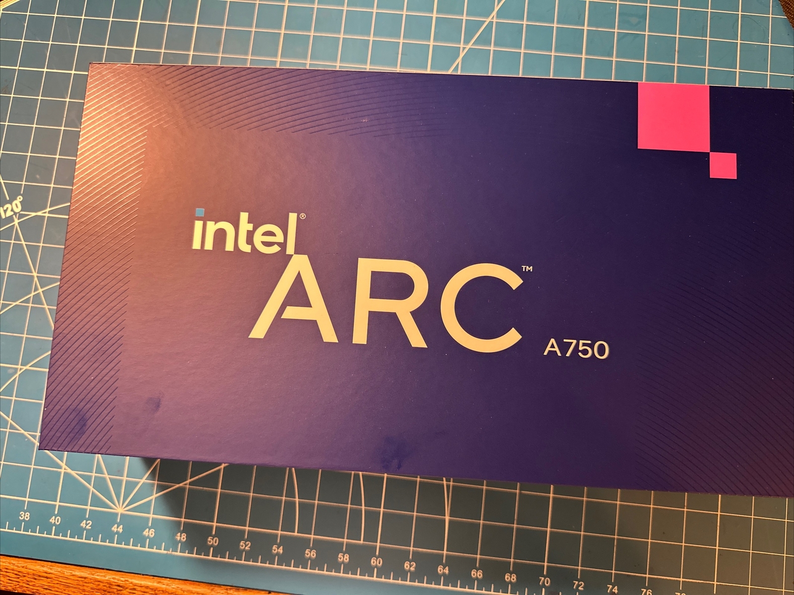 Intel Arc A750 Limited Edition PCI Express 4.0 x16 8GB GDDR6 Graphics Card