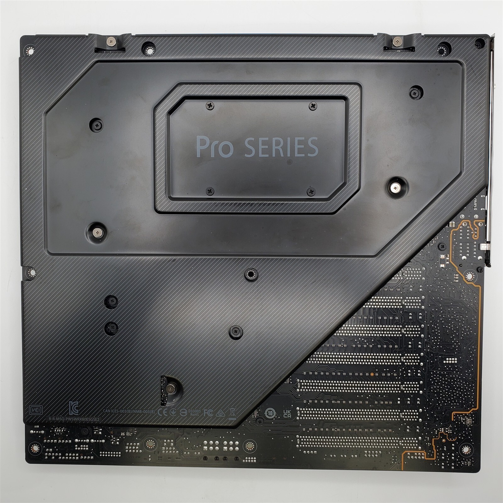AMD Ryzen Threadripper PRO 5995WX+ASUS PRO WS WRX80E-SAGE SE WiFi sWRX8 E-ATX