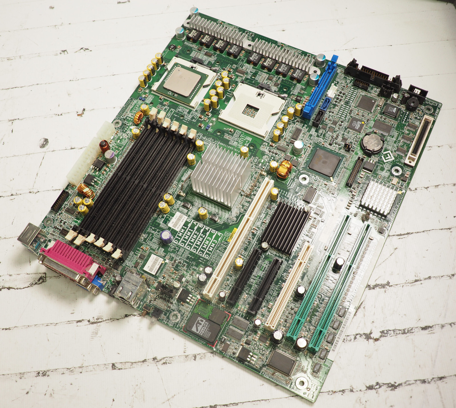 Motherboard for DELL POWEREDGE 1800 0P8611 w / 1 x Xeon SL7PD NO Heatsinks
