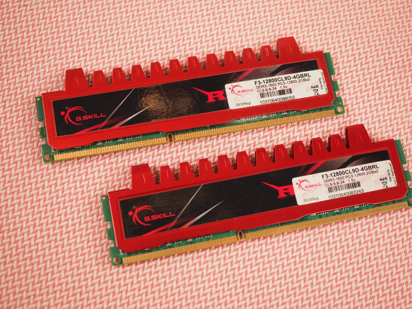 G.Skill F3-12800CL9D-4GBRL DDR3 1600 PC3-12800 2GB x2 4GB RAM