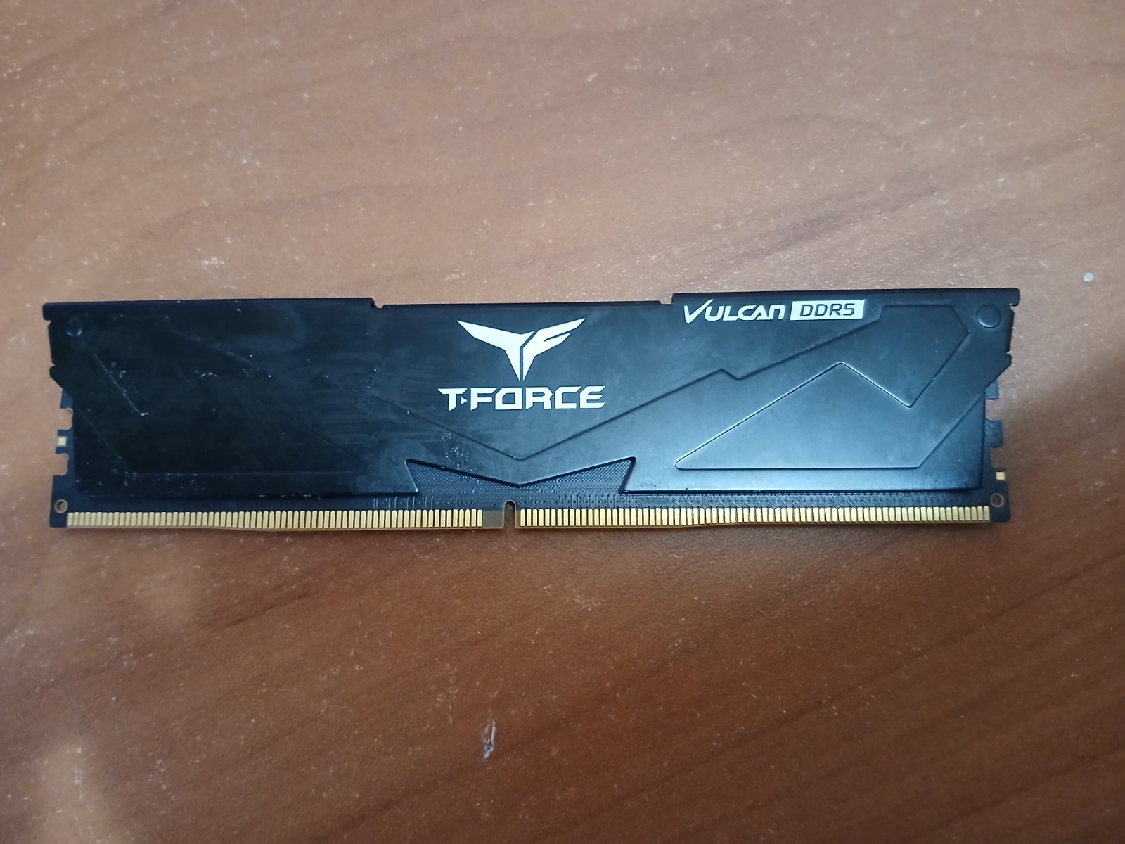 1x8GB TeamGroup T-Force Vulcan DDR5-5200 Desktop RAM PC (Tag Removed)