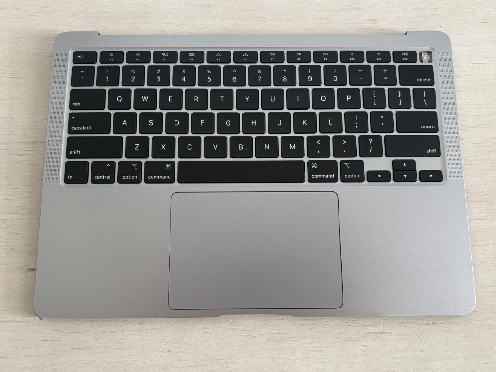 MacBook Air A2179 2020 Palmrest Top Case Touchpad Keyboard w/ Good Battery GRAY