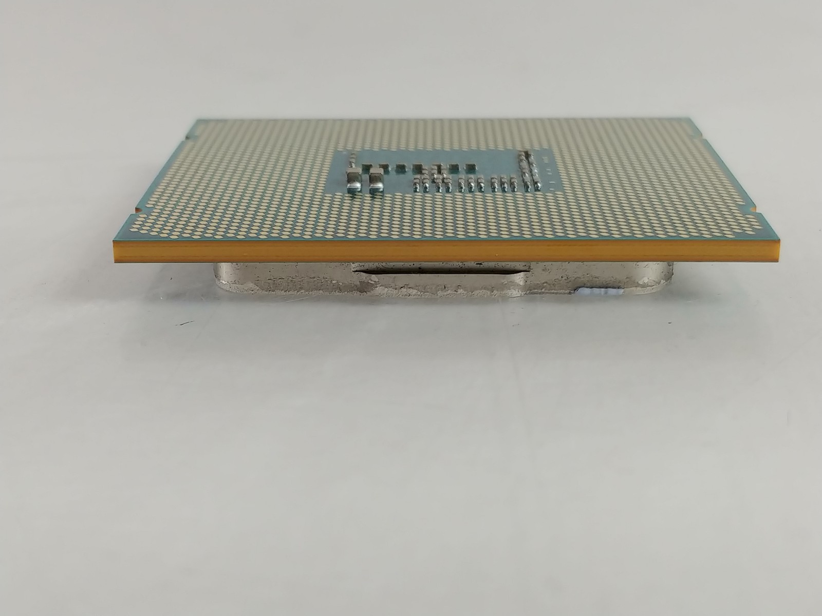 Intel SR203 Xeon E5-2667 v3 3.2 GHz LGA 2011-3 Server CPU