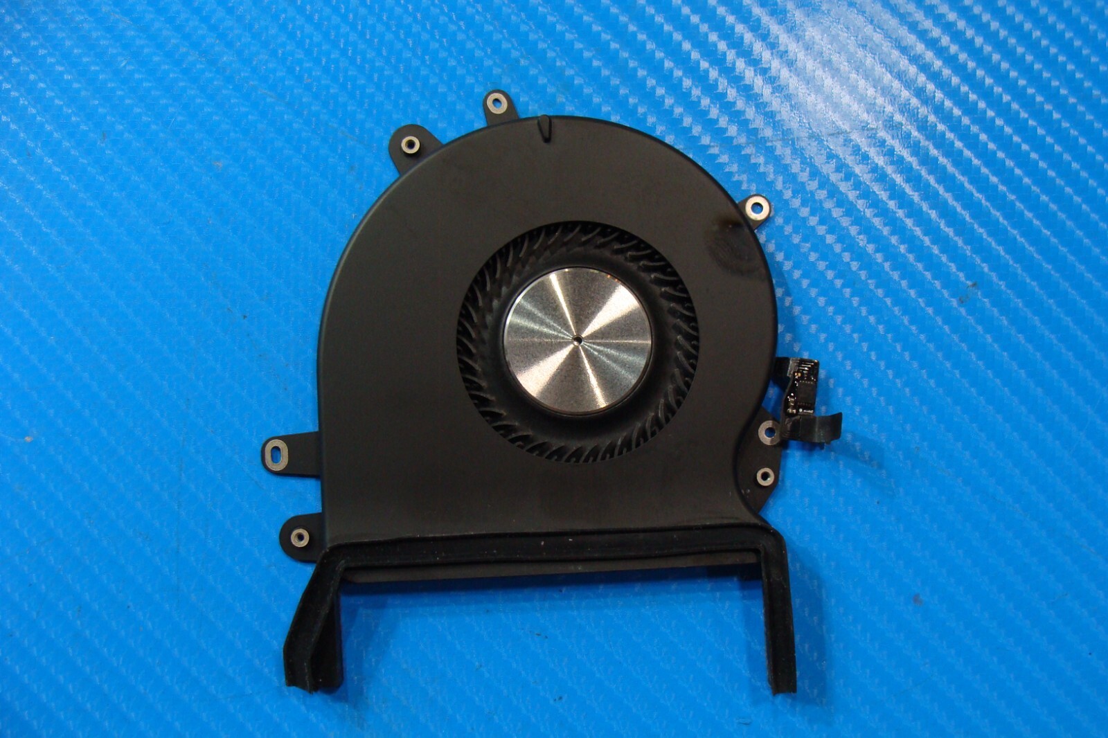 MacBook Pro A2141 Late 2019 MVVJ2LL/A MVVK2LL/A 16″ Right Cooling Fan 923-03875