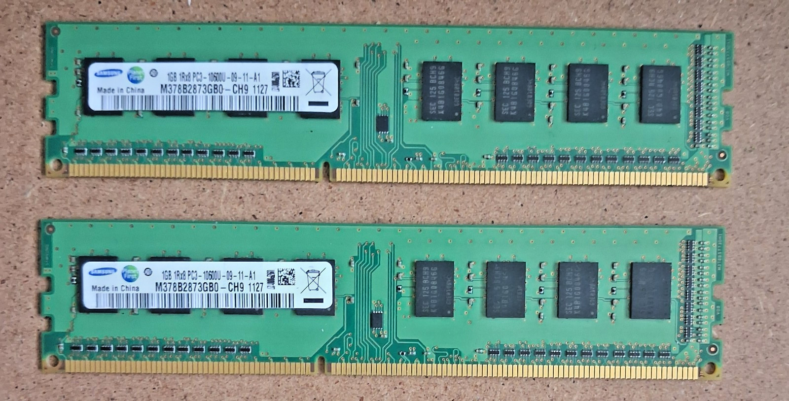1GB Samsung M378B2873GB0-CH9 PC3 10600U DDR2 Desktop RAM Memory 240 Pin