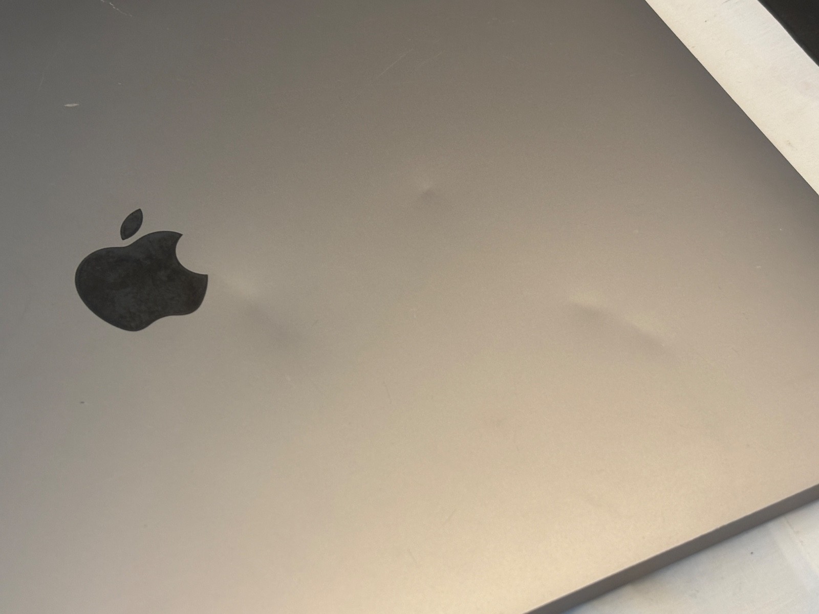 Genuine Apple LCD Screen Assembly 16″ MacBook Pro A2141 2019 2020 GRAY