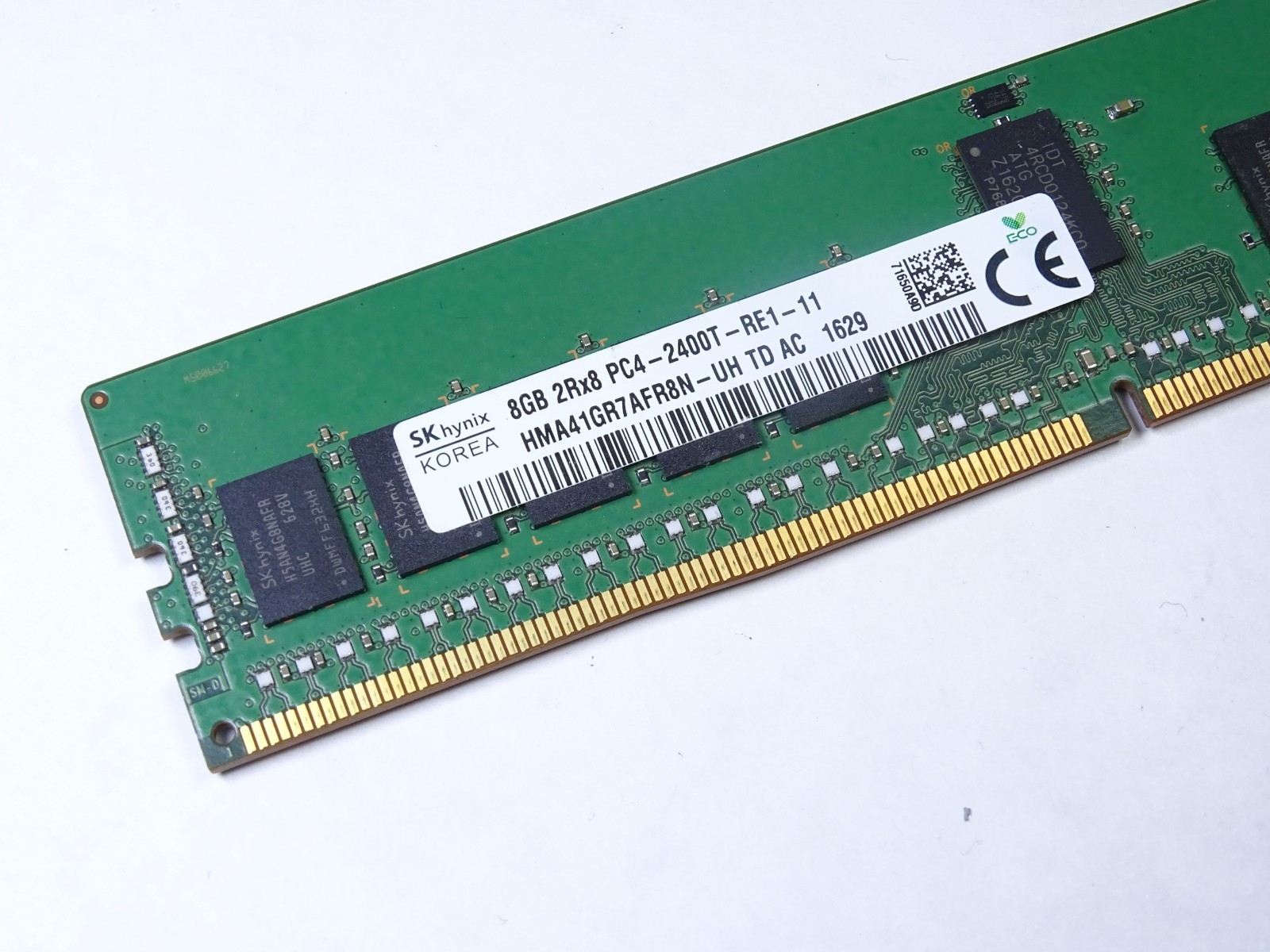 SK hynix 8GB DDR4-2400 PC4-19200 ECC RDIMM Server RAM (HMA41GR7AFR8N-UH)