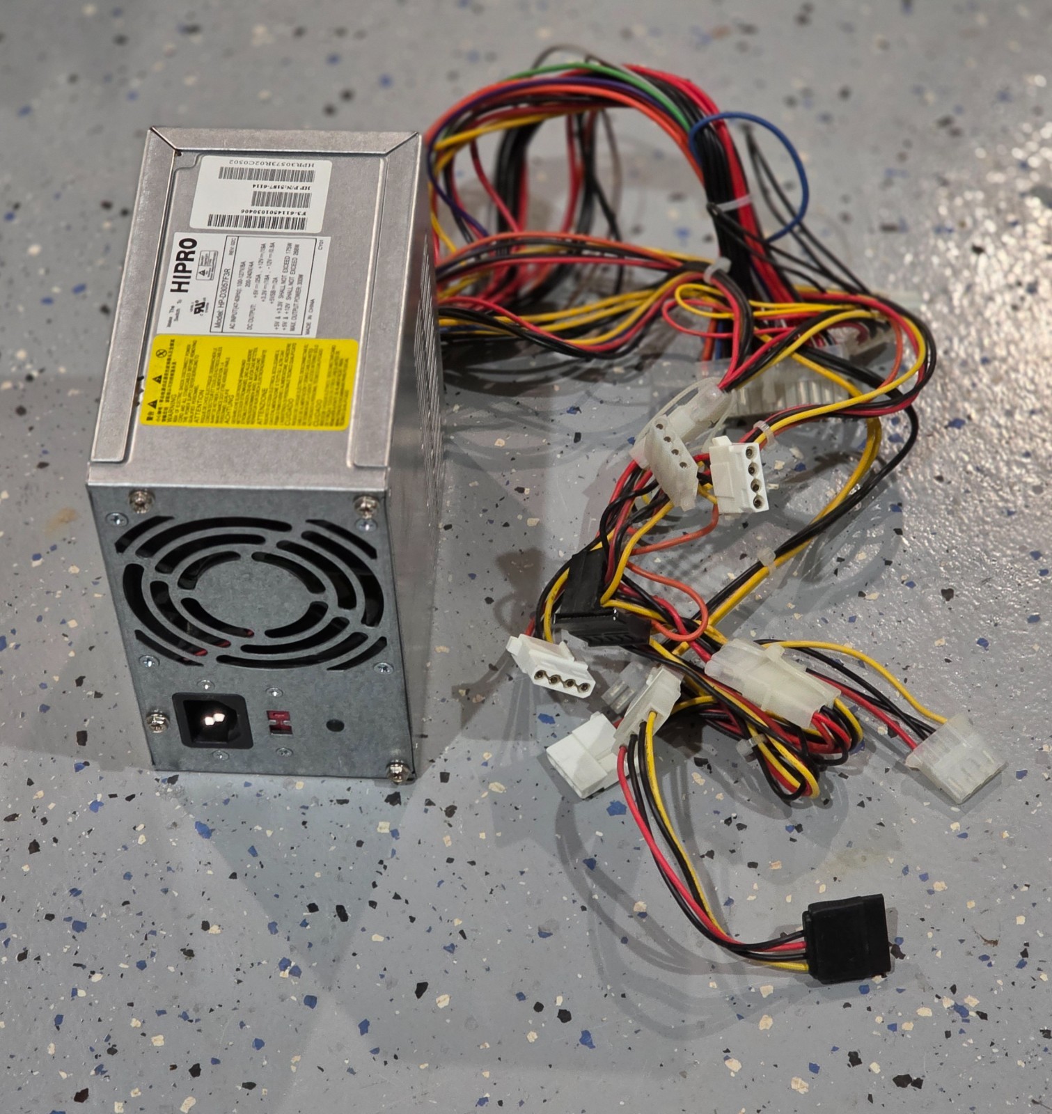 HiPro HP-D3057F3R 5187-6114 300W Computer Power Supply