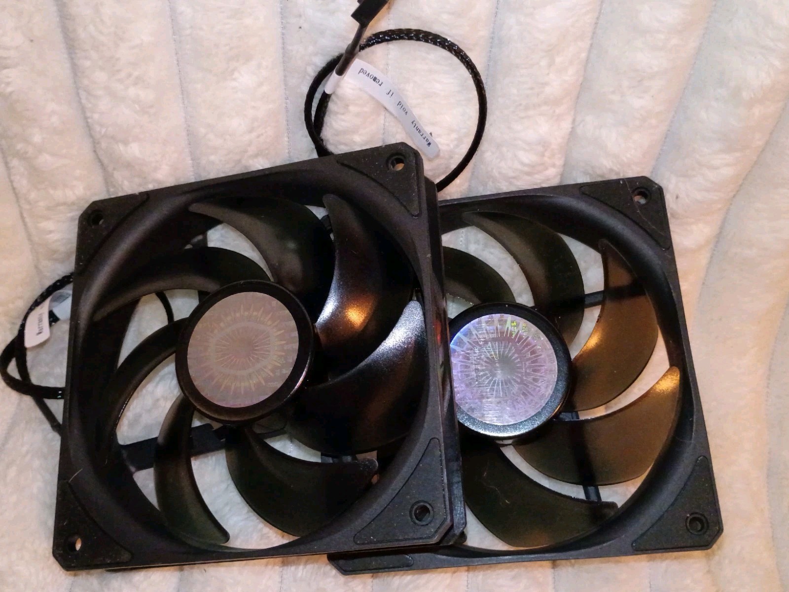 2 Cooler Master PC fans SickleFlow 120 RGB 120mm 4-Pin 12V 47 CFM 1800 RPM Rifle