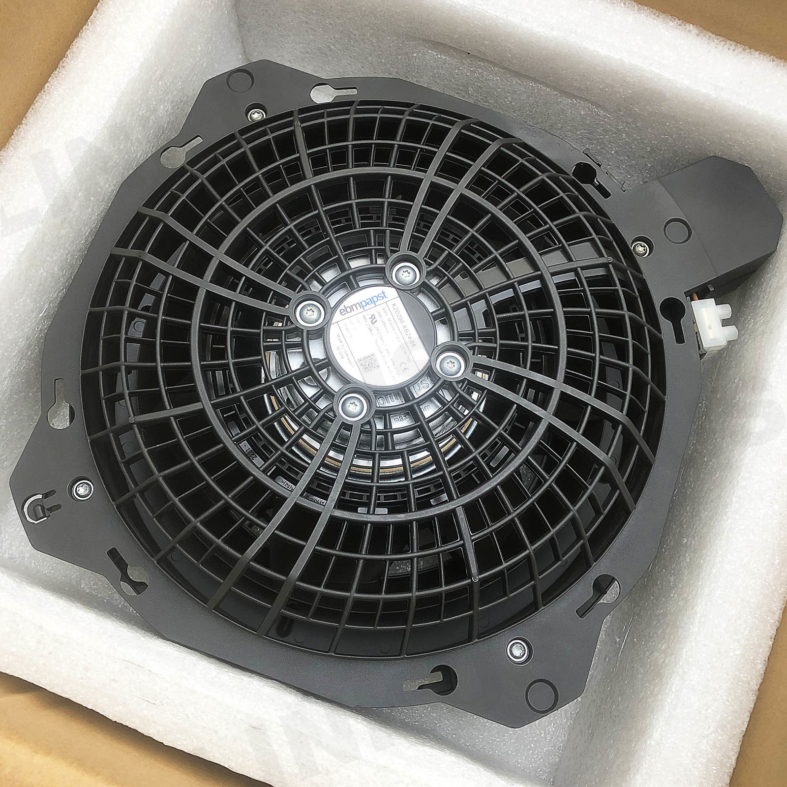 New K2D200-AB24-05 400V 0.10/0.12A 90W IP55 for Spindle Motor Fan K2D200-AB24-05