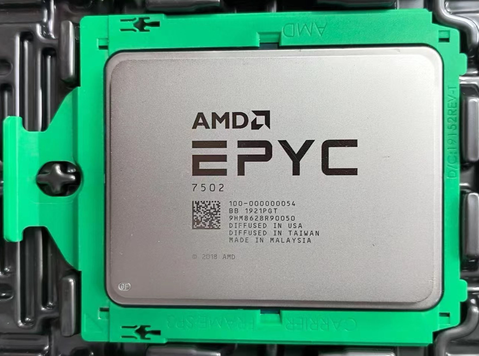 Unlocked AMD EPYC 7502 2.50GHz 32 core 64 threads 128MB 180W SP3 CPU processor