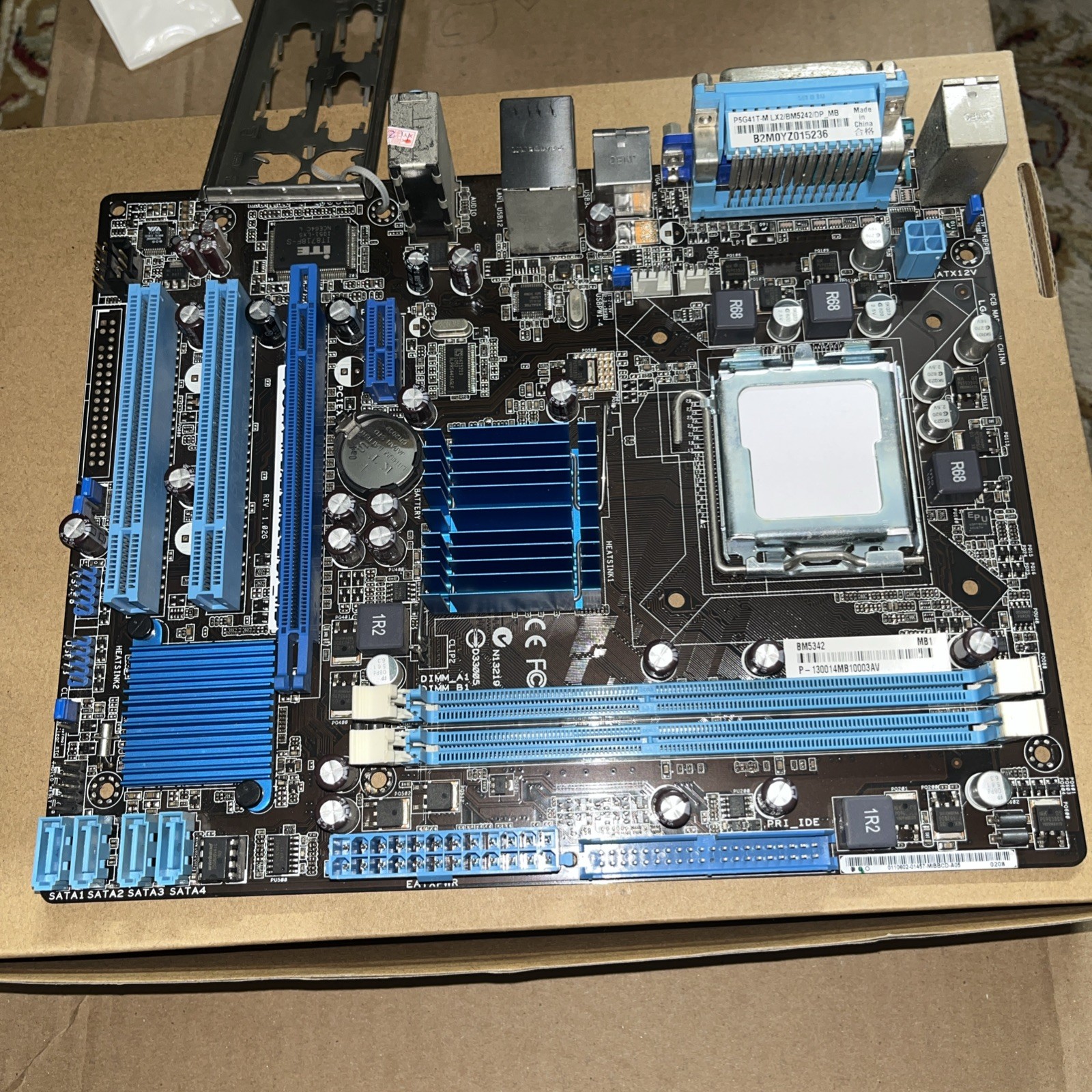 Asus P5G41T-M LX2/BM 5242/DP_MBMicroATX Motherboard 4GB DDR3 Intel E5800 3.2GHz
