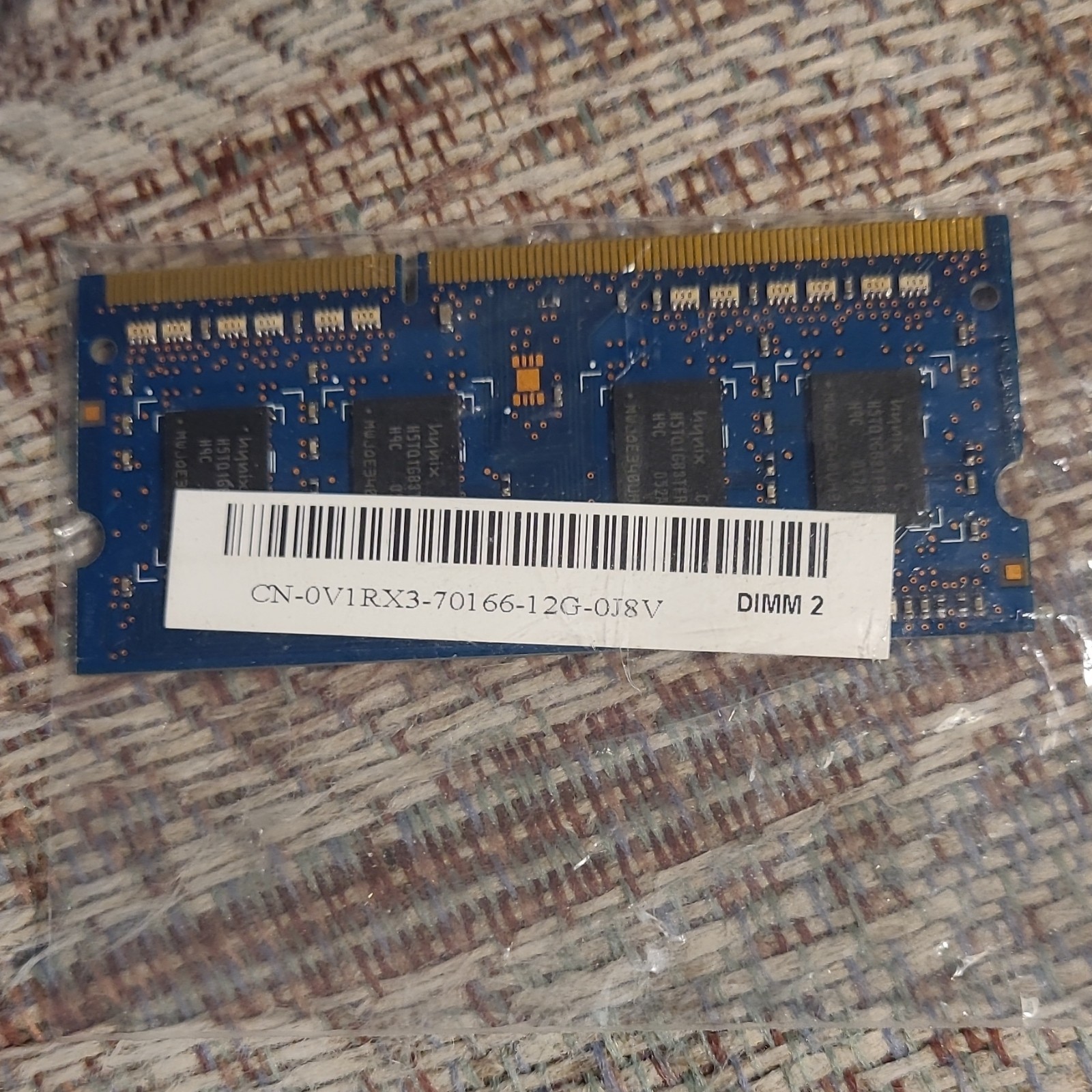 Hynix 1GB DDR3 SO-DIMM 204-Pin PC3-10600S RAM HMT112S6TFR8C-H9 NO AA-C