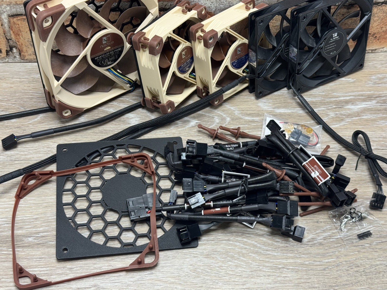 Noctua Thermalright Fan Lot 5 PC Cooling Fans PWM Bundle Bulk Lot Accessories