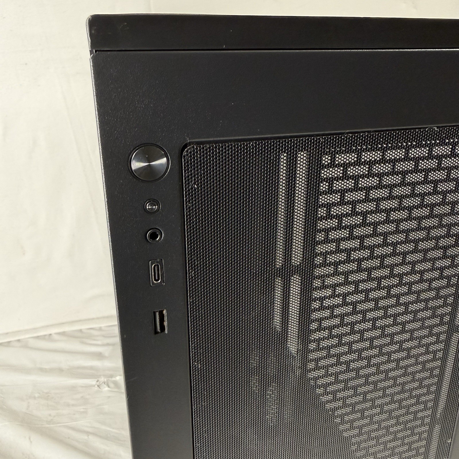 E1 Phanteks XT Pro Silent, Mid-Tower Gaming Chassis
