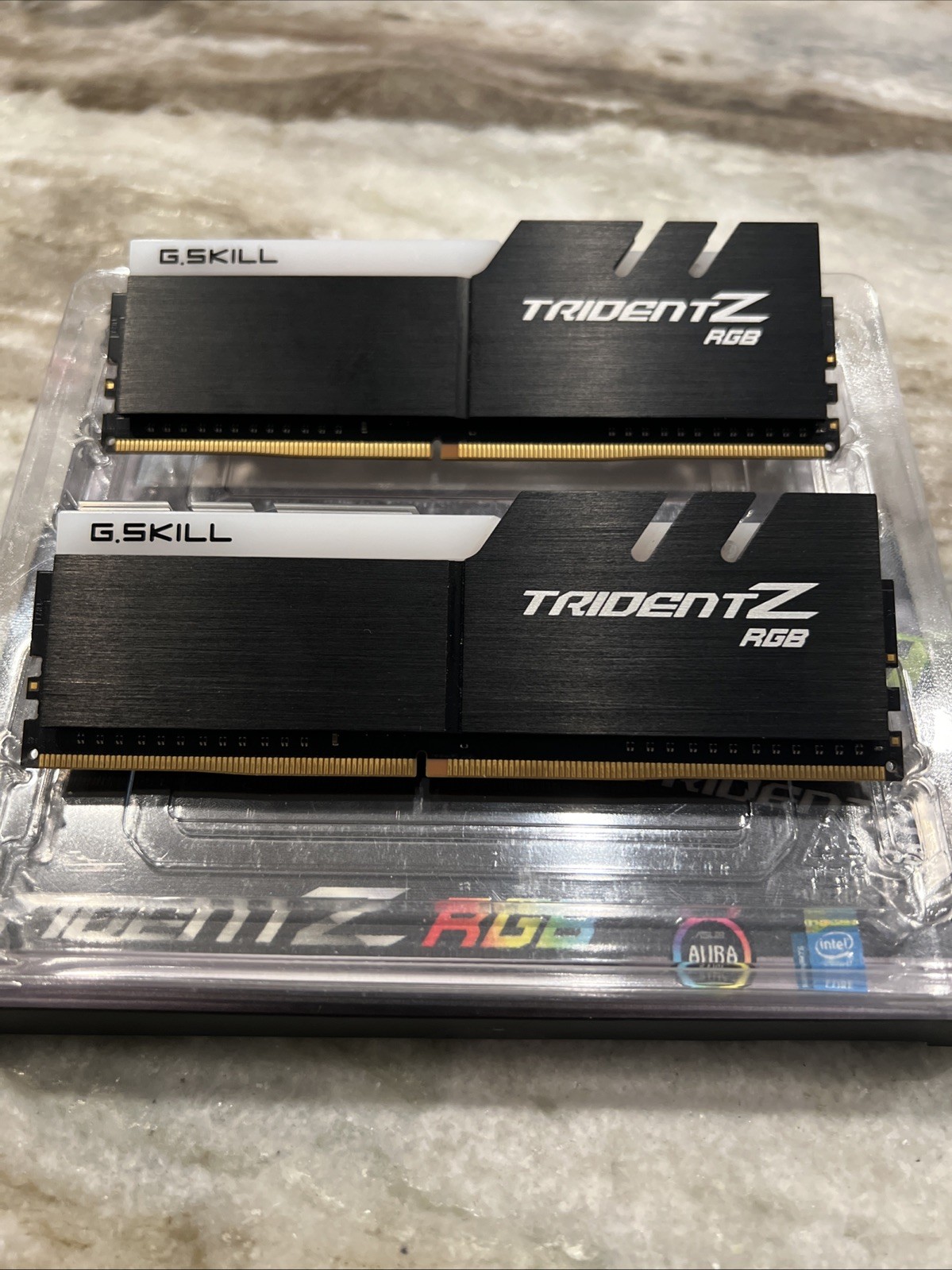 G.Skill Trident Z RGB 16GB (2x8GB) RAM DDR4 3200MHz F4-3200C16D-16GTZR