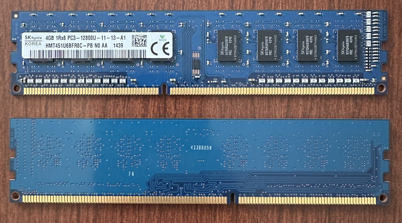 SK Hynix 4GB DDR3-1600 (PC3-12800U) Desktop RAM HMT451U6BFR8C