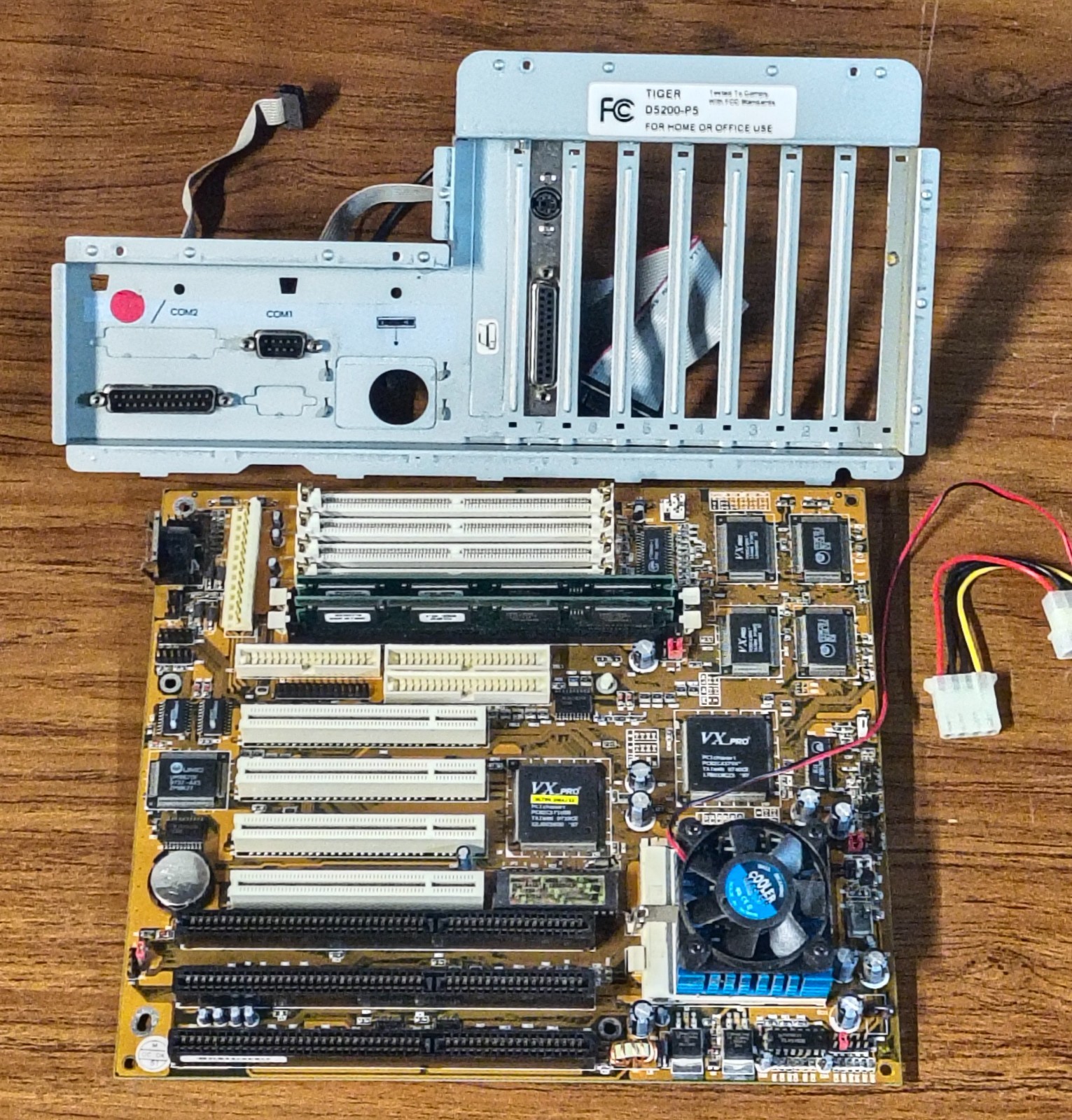 PCChips / Hsing Tech M547 w./ Pentium 166, 64MB & “I/O Shield” – Working!