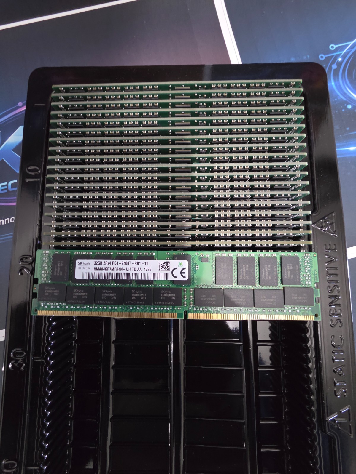 SK Hynix 32GB 2Rx4 PC4-2400T-RB1-11 HMA84GR7MFR4N