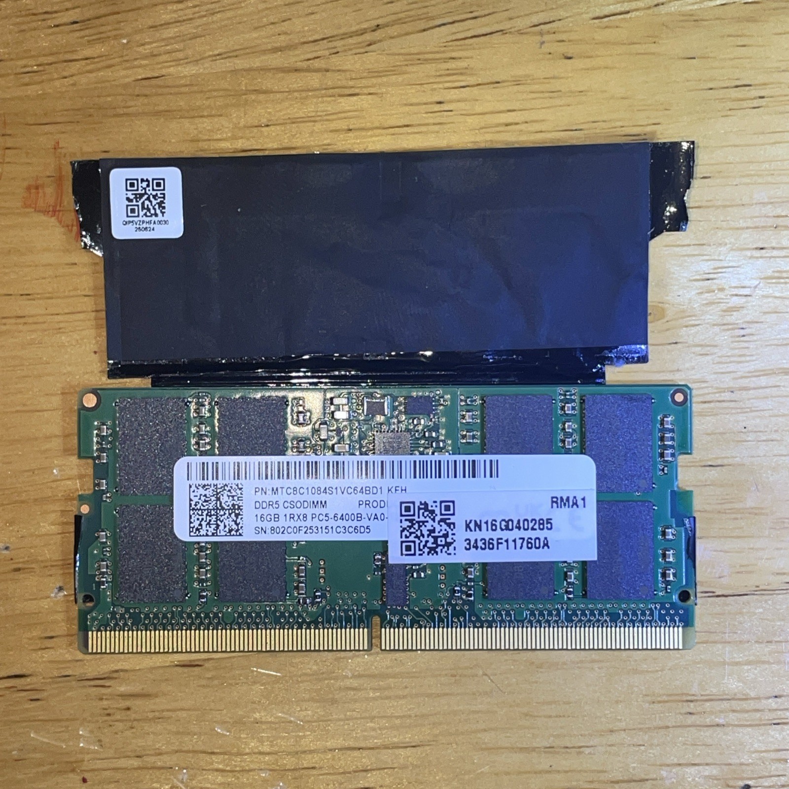 Micron DDR5 CSO-DIMM 16GB PC5-6400B -VA0-1211-XT MTC8C1084S1VC64BD1 KFH 1RX8