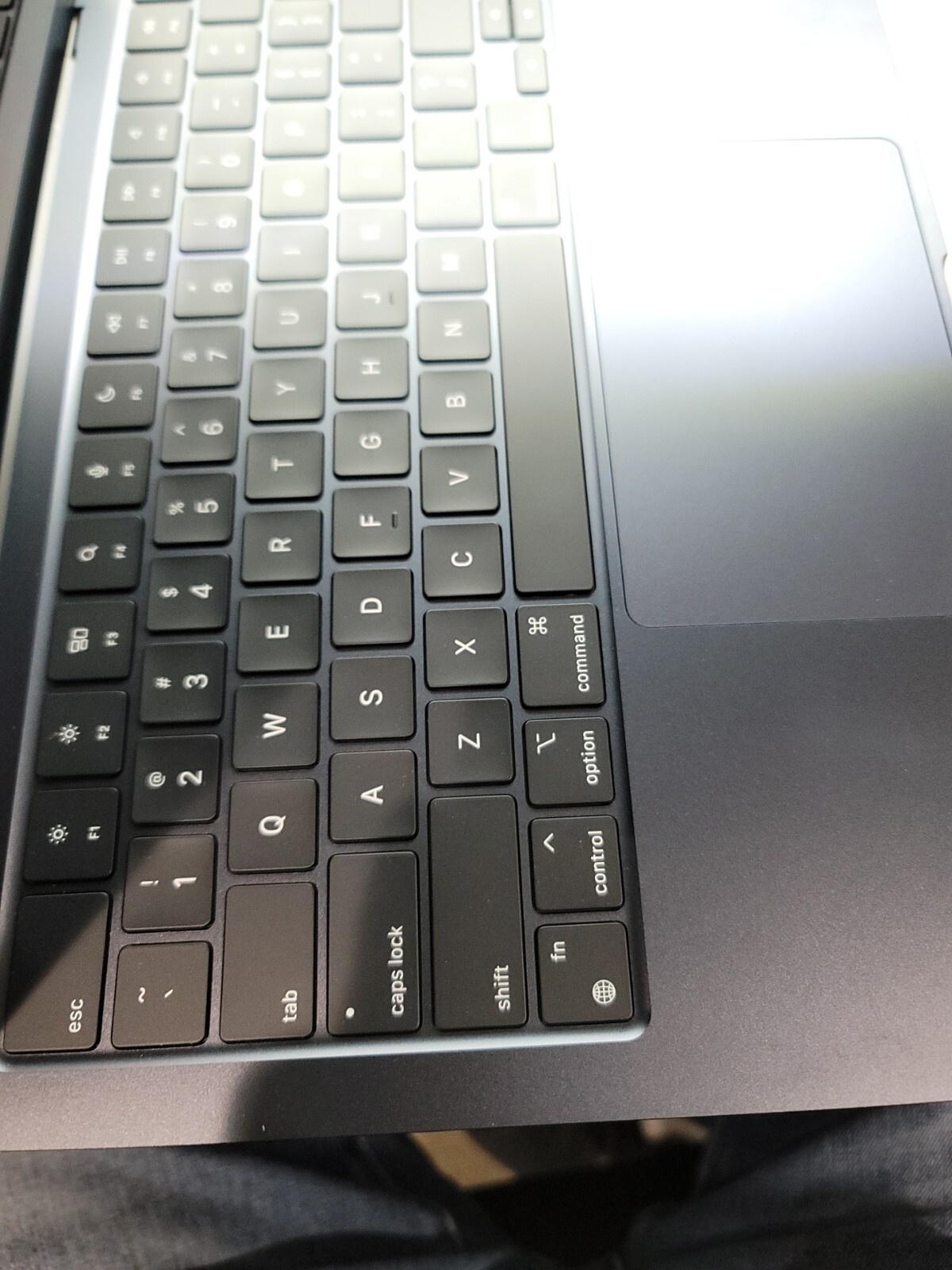 OEM 13.6″ Apple MacBook Air 2022 M2 Midnight Top Caset Keyboard A Grade A2681
