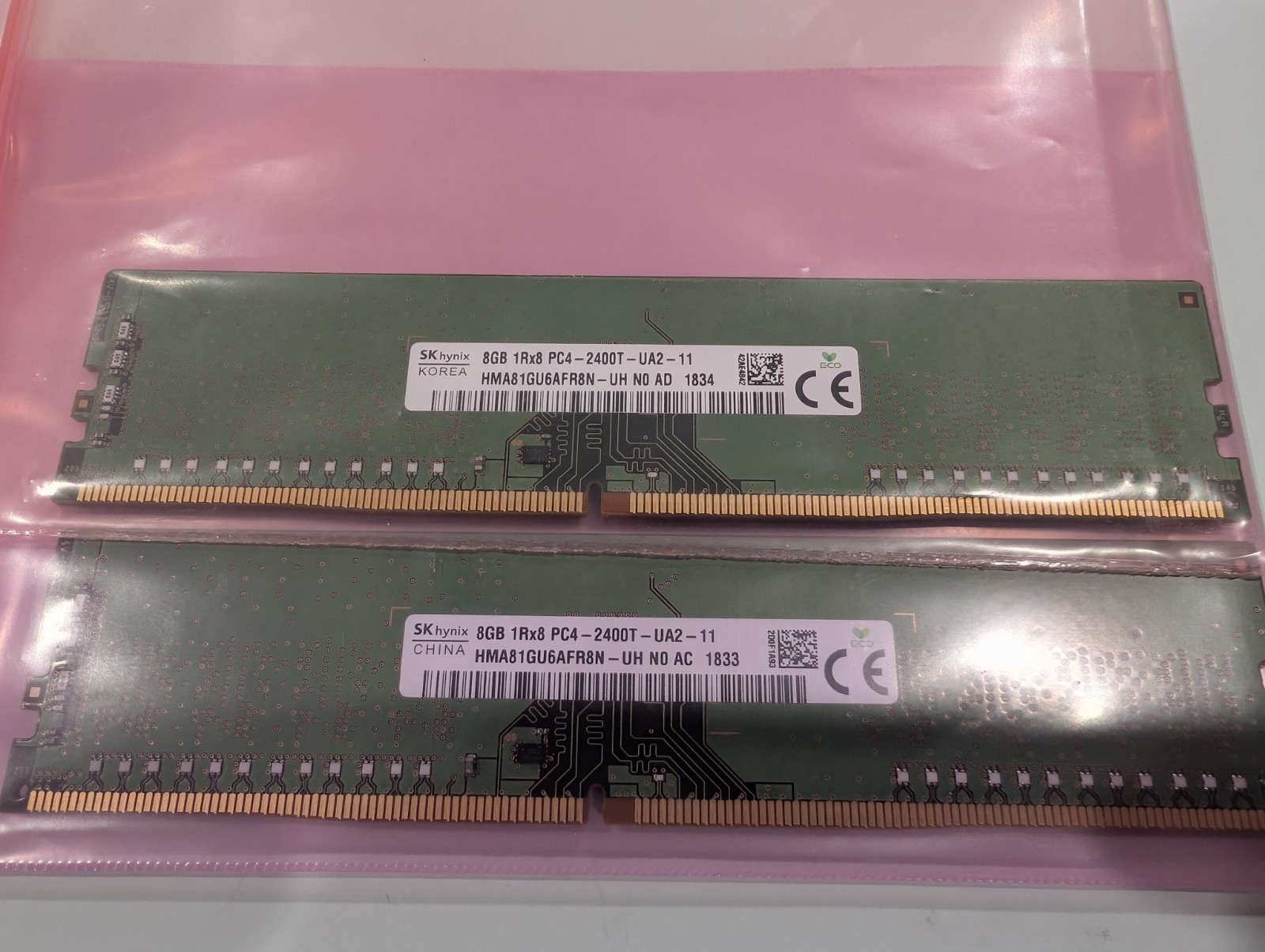 SK Hynix 8GB DDR4 2400MHz PC4-19200 Non-ECC Unbuffered RAM HMA81GU6AFR8N-UH