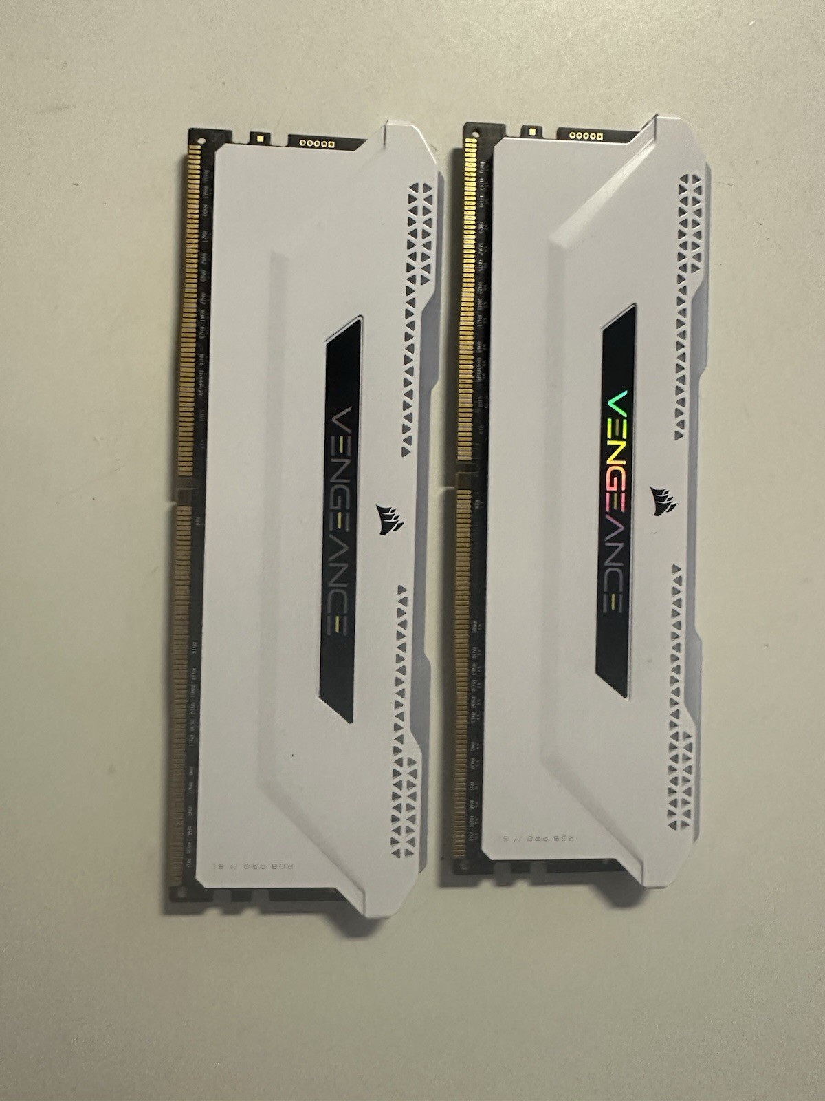 Corsair Vengeance RGB Pro 16GB 2 x 8GB DDR4-3200 PC4-25600 CL16 Dual Channel…