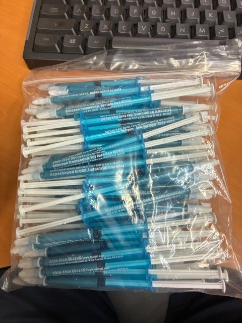 Thermal Compound Paste Grease for CPU GPU 1.5 gram Syringe tube ( 100 pieces)
