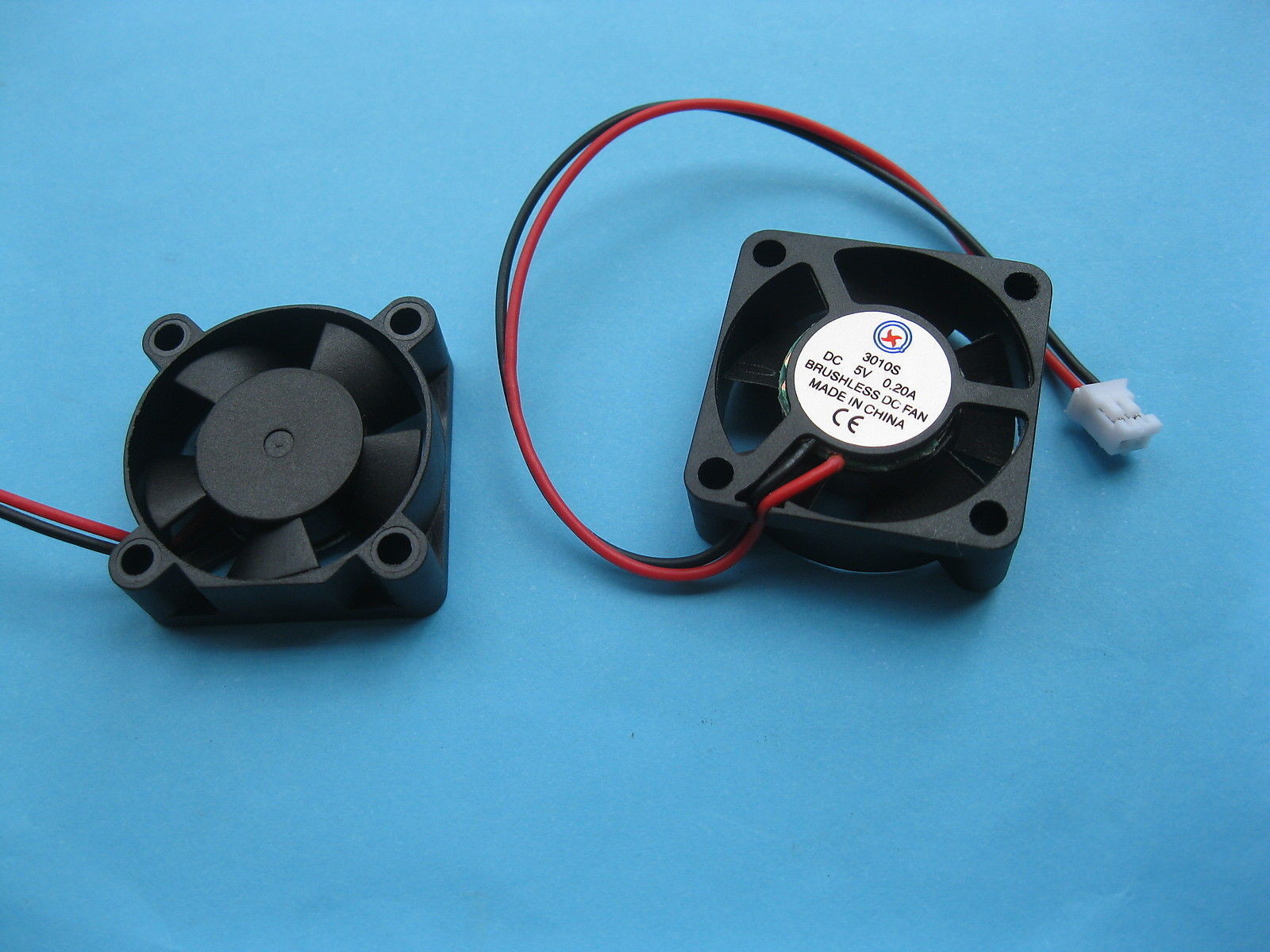 10 pcs Brushless DC Cooling Fan 5V 3010S 5 Blade 30x30x10mm Sleeve Bearing 2pin