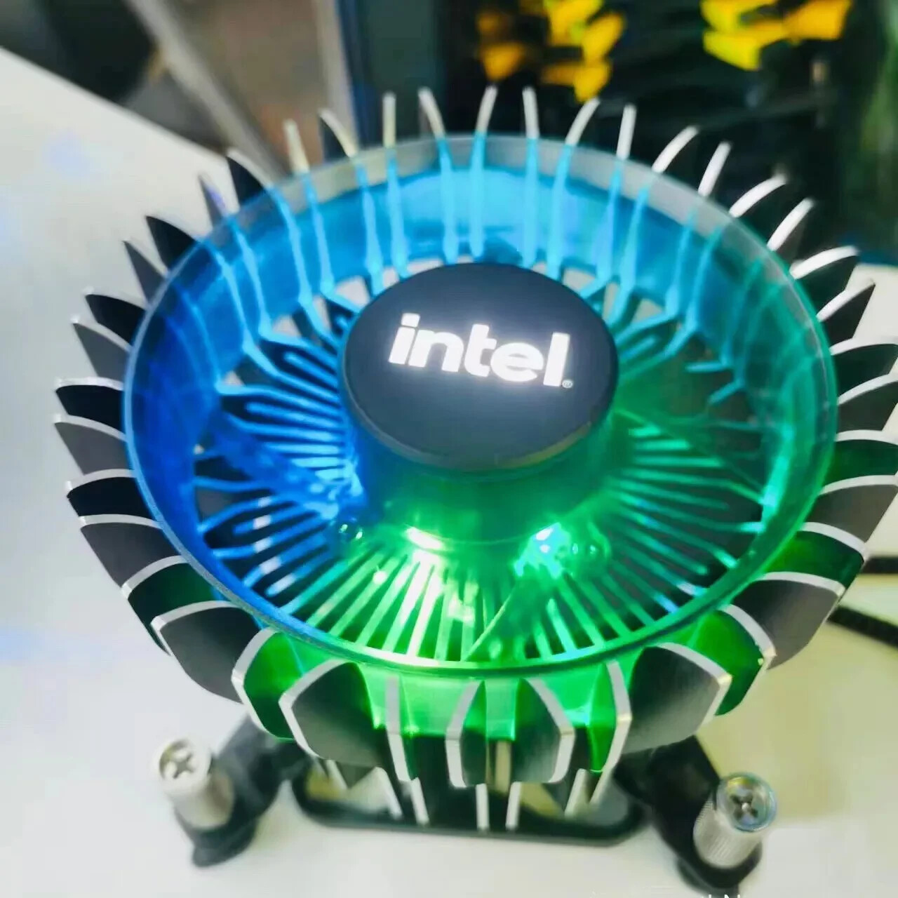 Intel Laminar RH1 Heatsink Cooler CPU Fan ARGB LED LGA1700