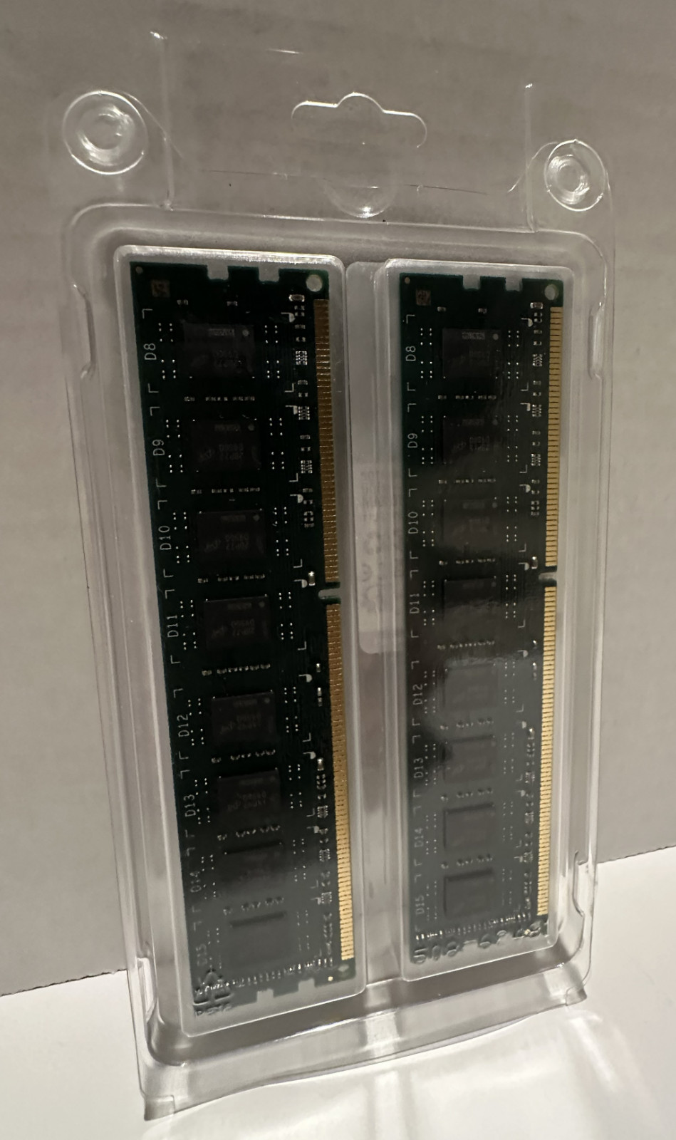 Crucial DDR3L 16GB (2X8GB) KIT 1600 MHz 240-Pin Memory RAM- NEW
