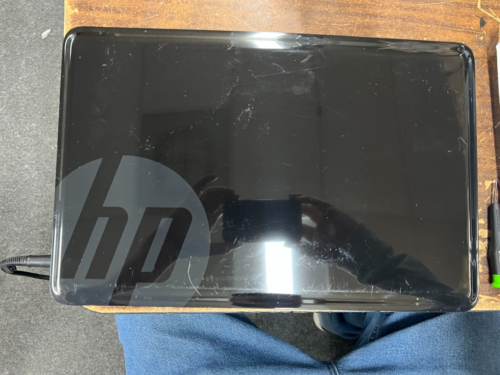 Hp 2000 Laptop TPN-l108 15.6″ laptop Cracked screen Parts Only