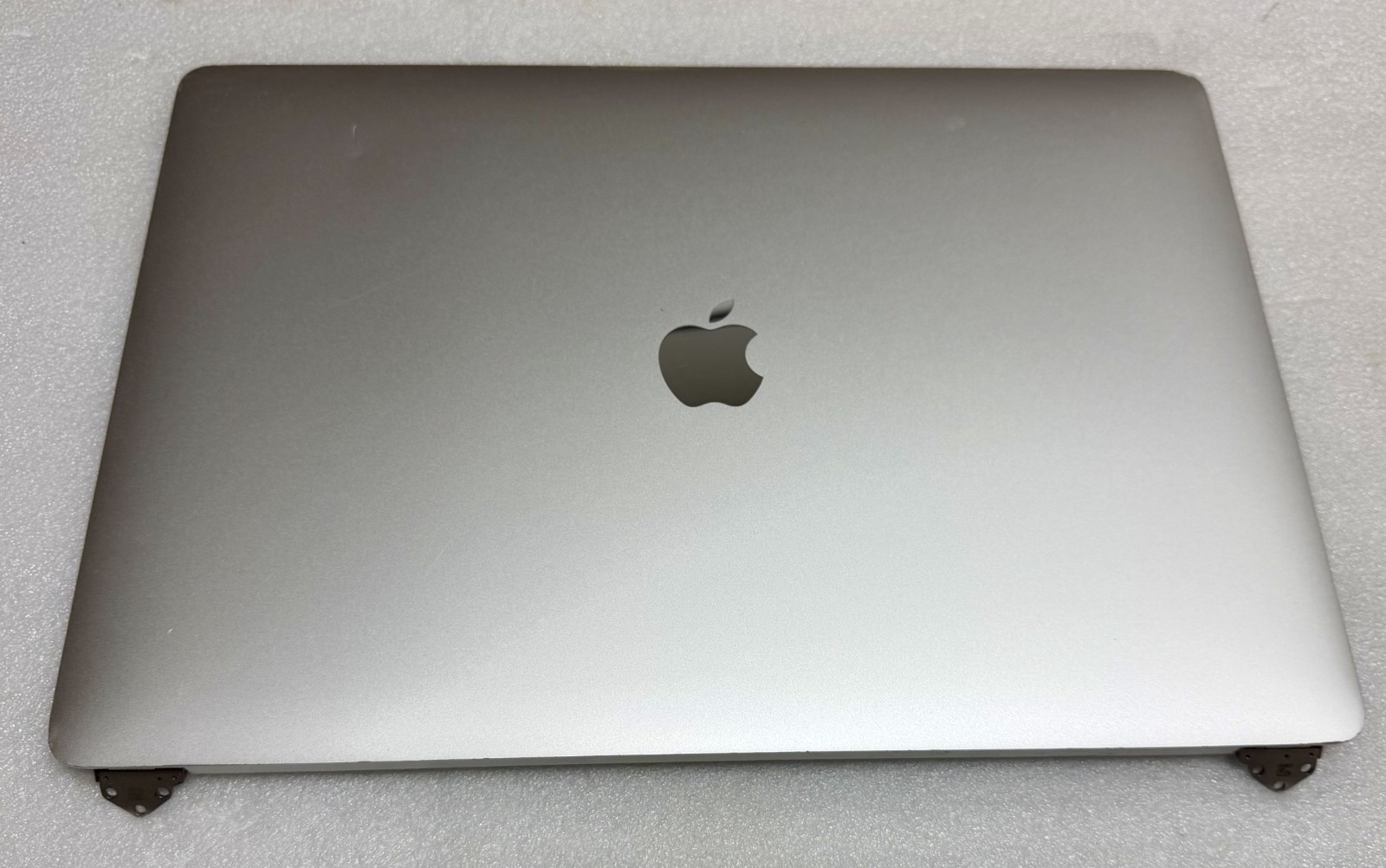 Apple MacBook Pro A1990 15″ 2018 LCD Screen Assembly Gray 661-10356 GENUINE