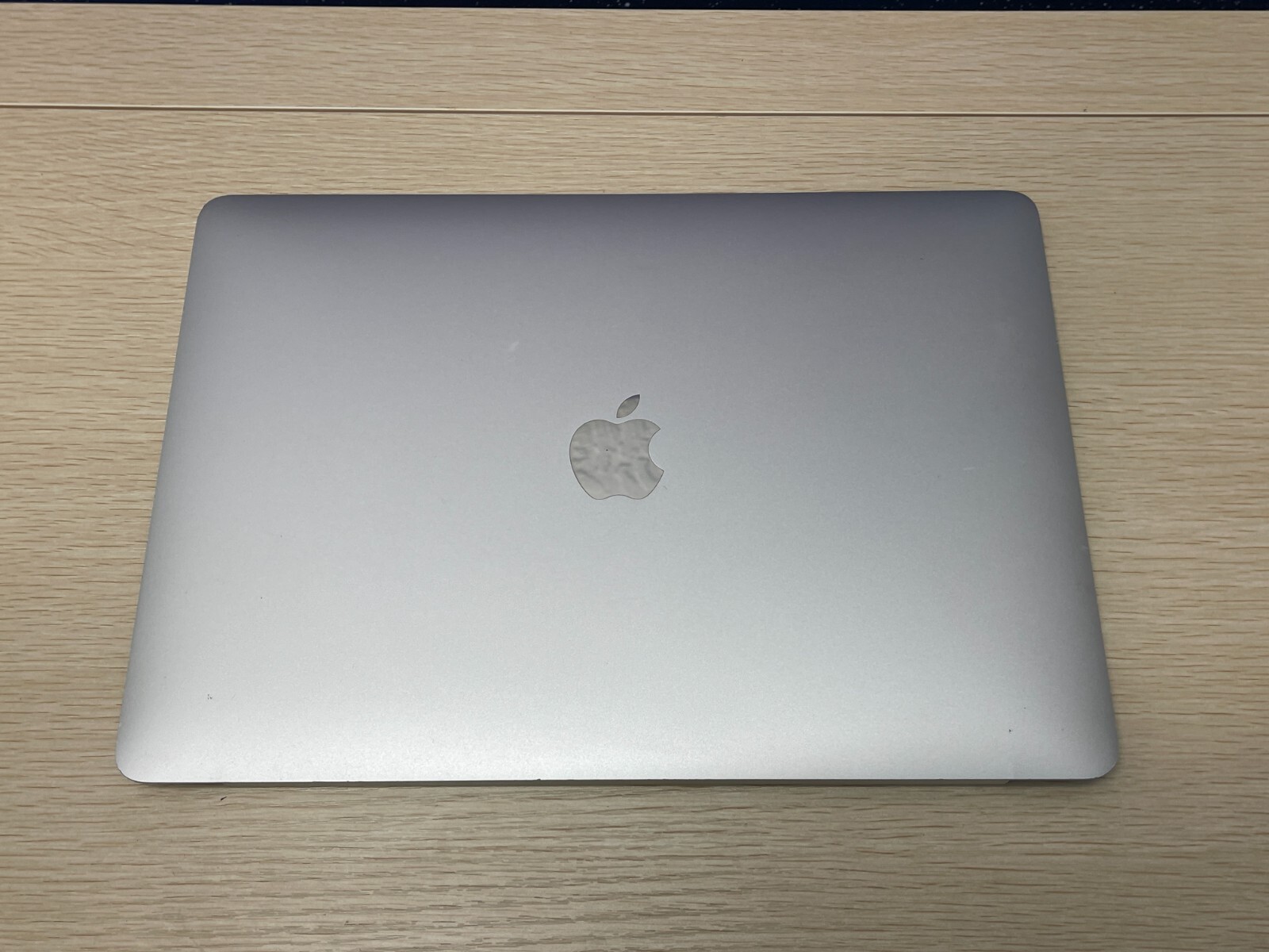 OEM Macbook Pro 13″ A1706 A1708 2016 2017 LCD Display Assembly SILVER – B