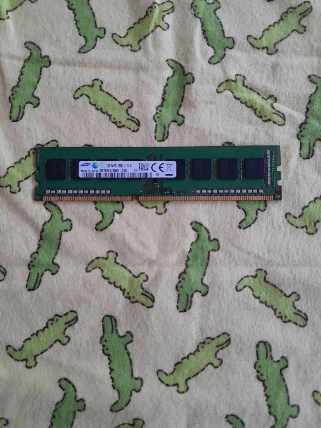 Samsung 8GB DDR3 1600MHz PC3-12800U Desktop RAM DIMM 240-Pin