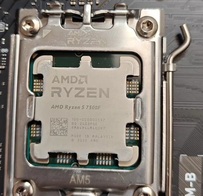 AMD Ryzen 5 7500F AM5 Desktop CPU 6-Core 12-Thread 3.7GHz Base 5.0GHz 32MB 65W