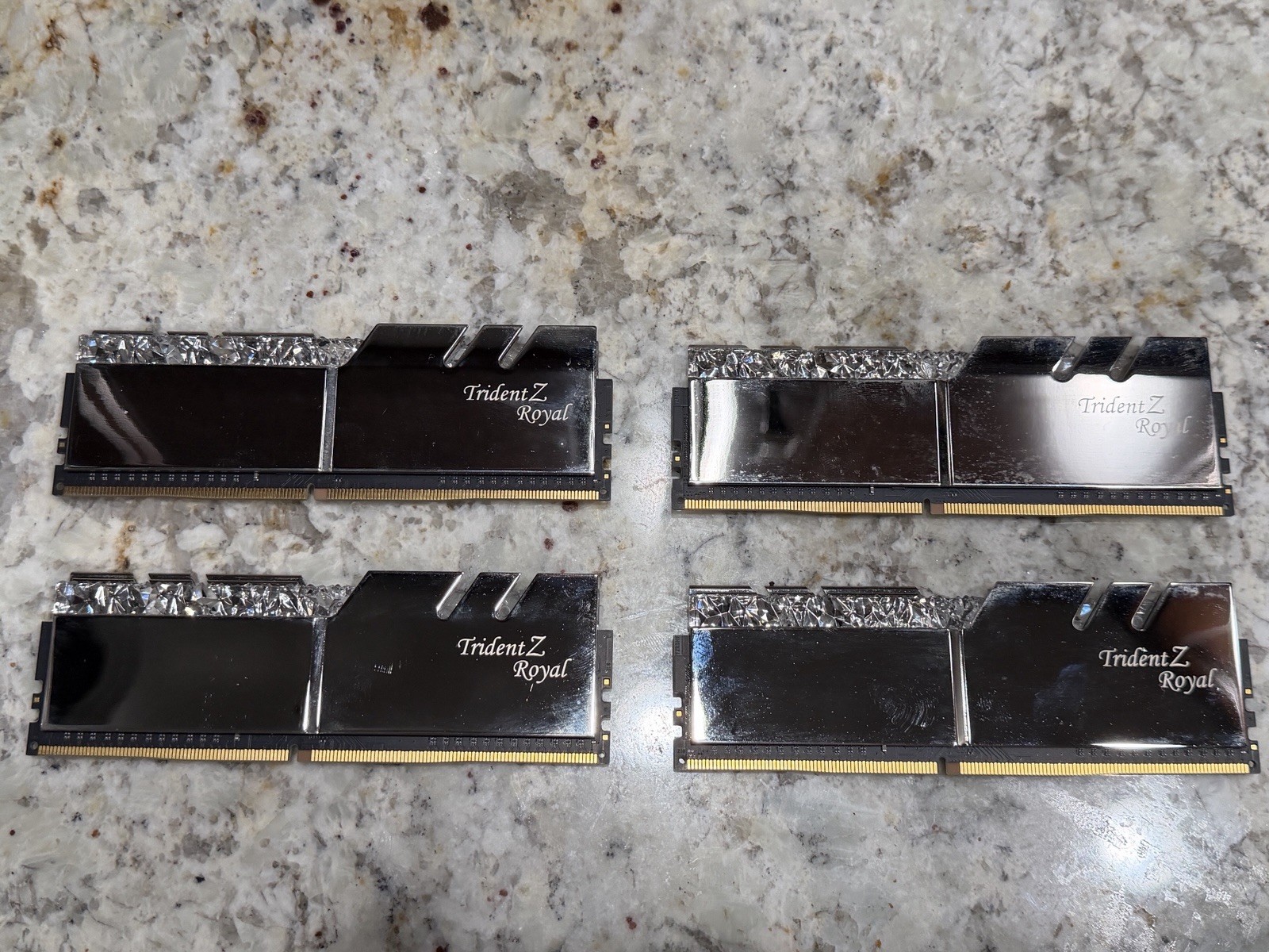 G.SKILL Trident Z Royal DDR4-3200 32GB (2x8GB) DIMM Intel XMP 2.0 Ready RAM