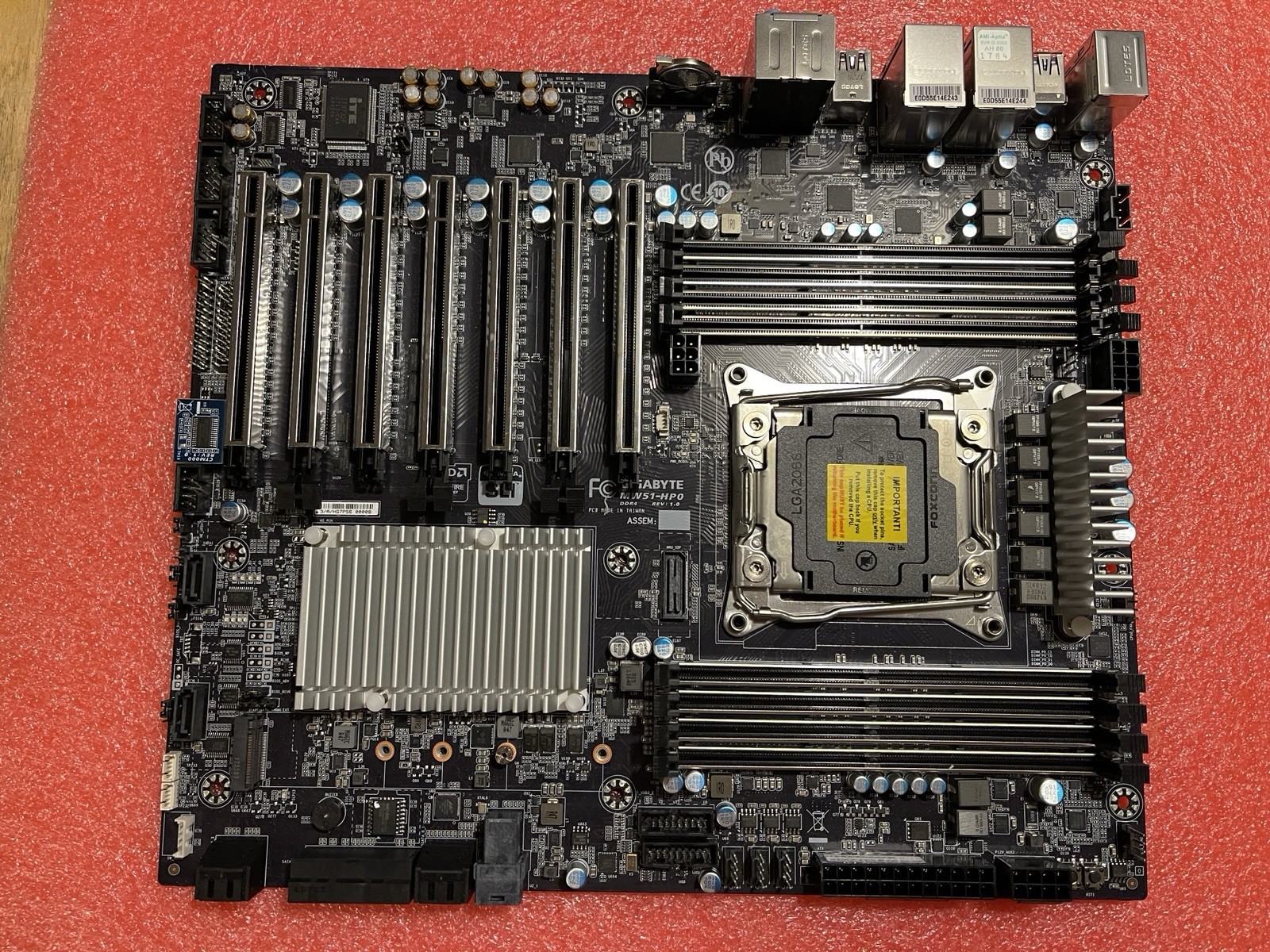 Gigabyte MW51-HP0 LGA 2066 Xeon W-2200/2100 DDR4 USB 3.1 Workstation Motherboard