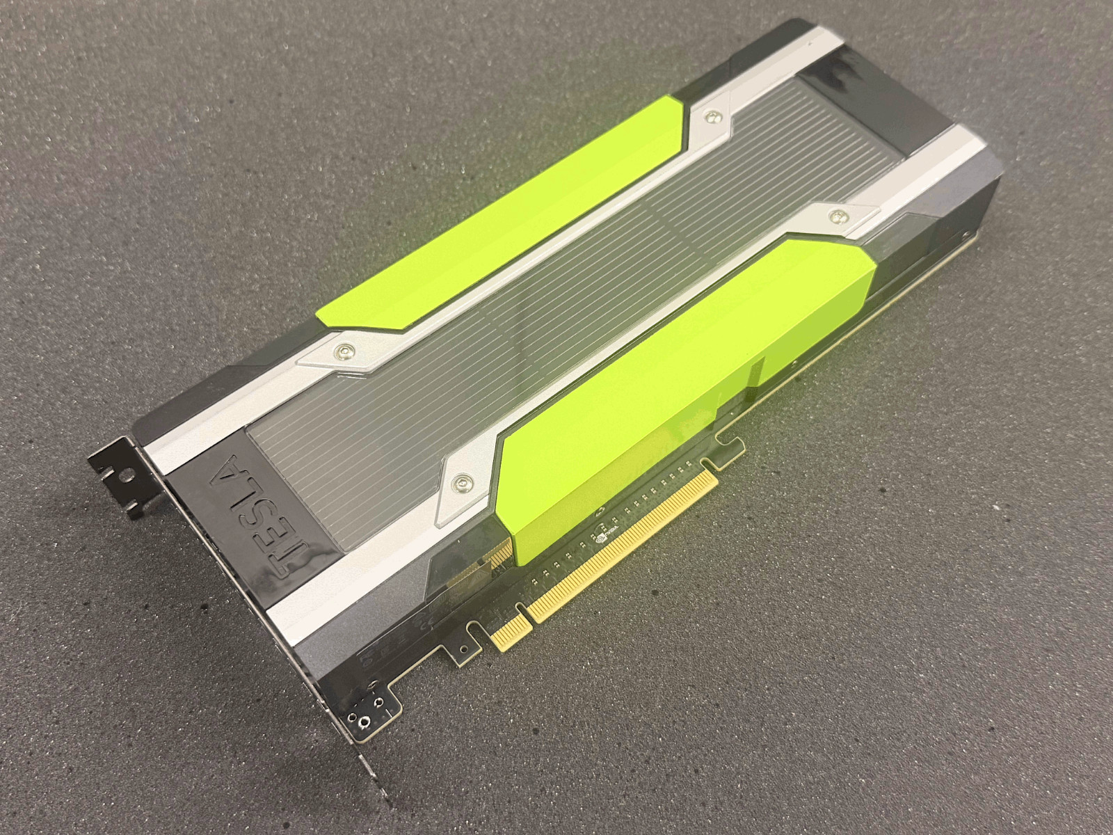 NVIDIA Tesla K80 24GB GDDR5 Graphics GPU Server Accelerator 699-22080-0200-520
