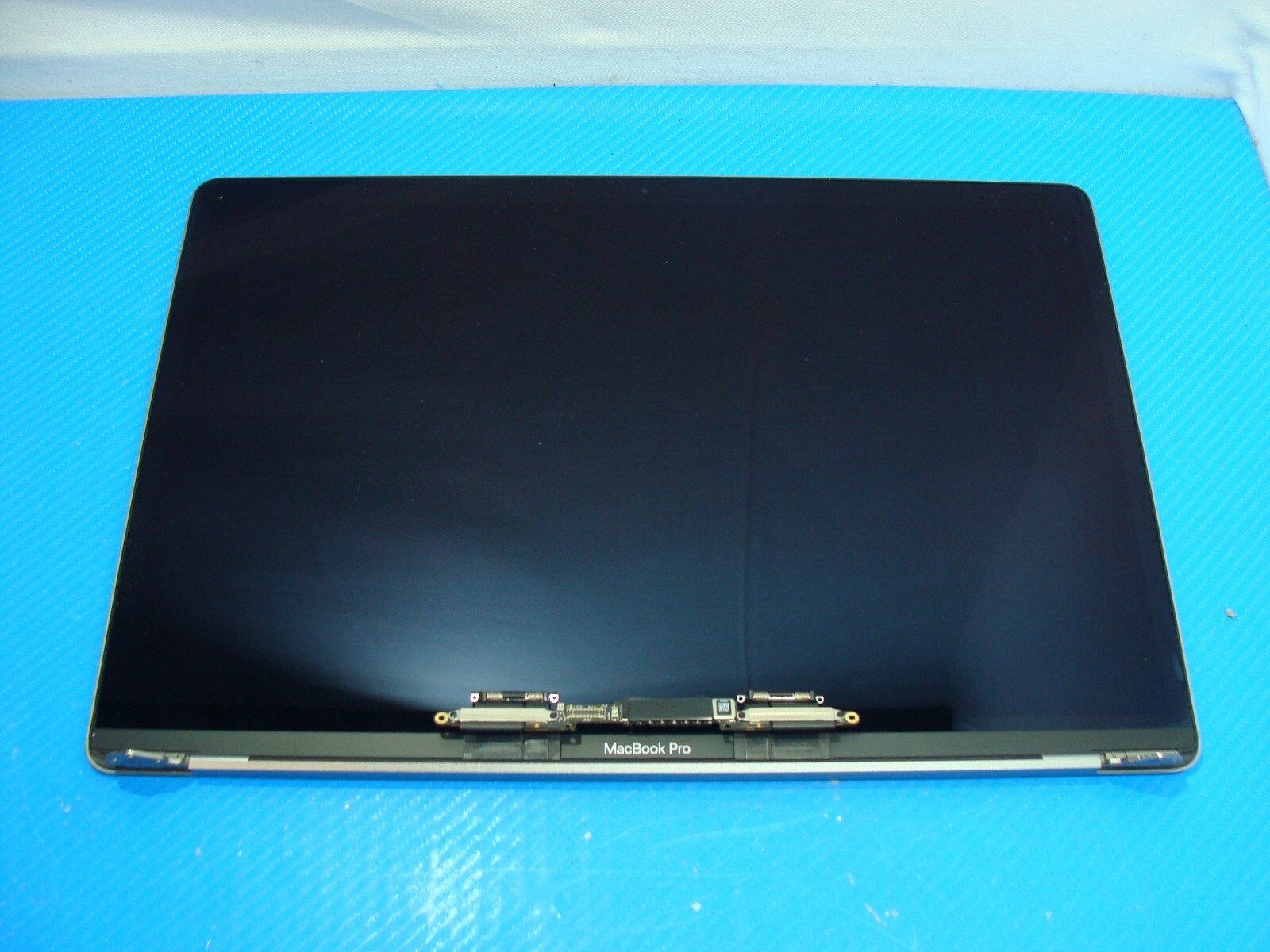 MacBook Pro 15” A1990 Mid 2018 MR932LL Glossy LCD Screen Assembly Gray 661-10355