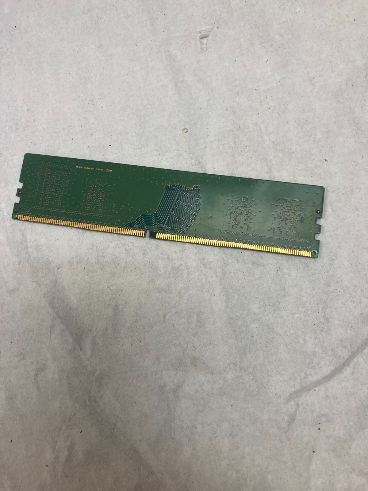 Samsung 4GB 1Rx16 PC4-2666V-UC0-11 Non-ECC Unbuffered Memory M378A5244CB0-CTD