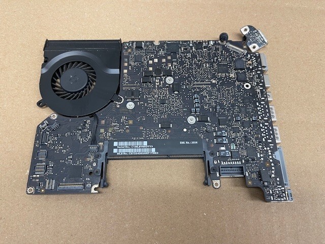 Apple MacBook Pro 2012 A1278 i5 2.5GHZ Logic Board Motherboard 820-3115-B