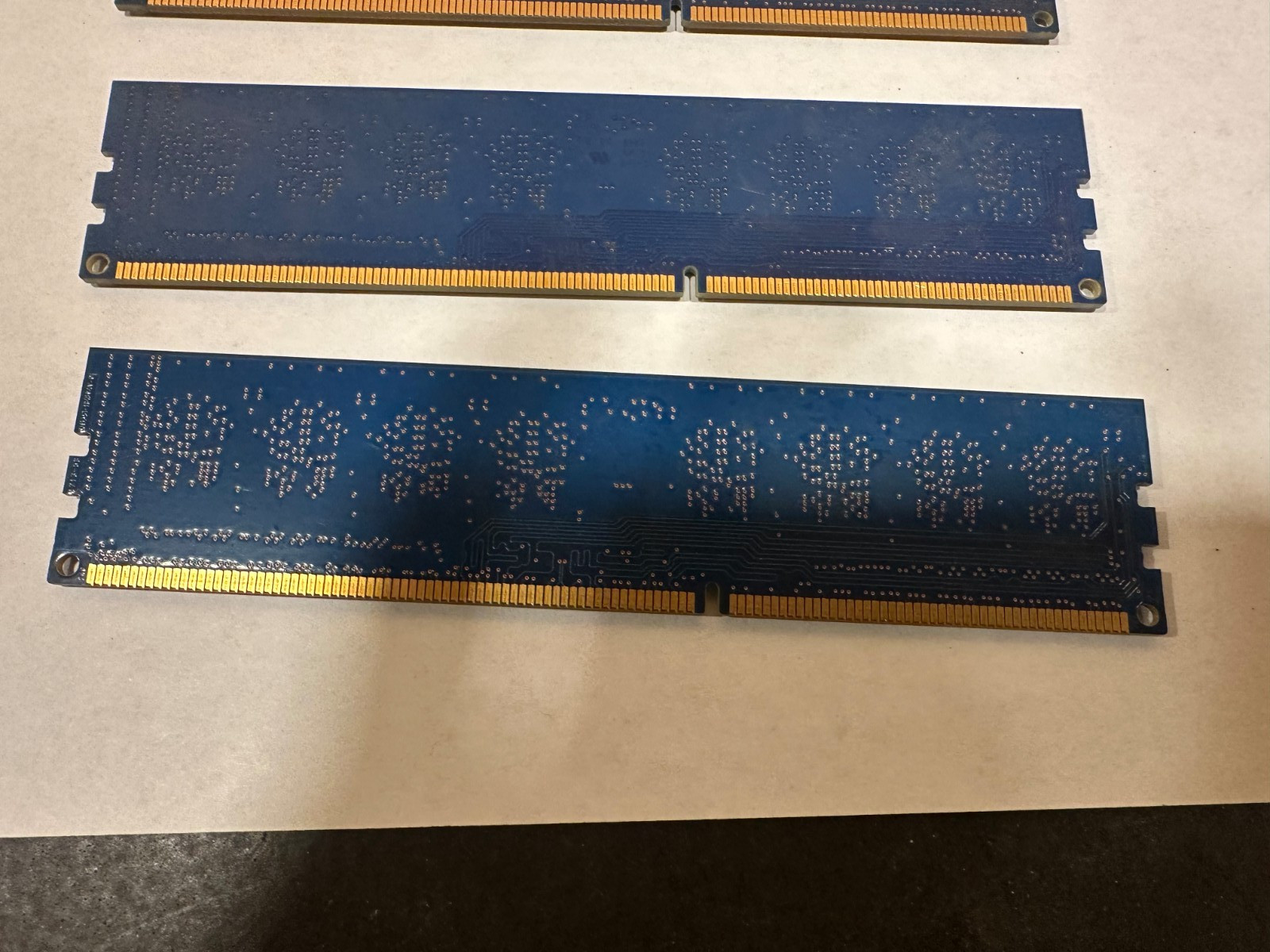 Hynix 2 GB DIMM 1333 MHz DDR3 Memory (HMT325U6CFR8C-H9) 4 pieces 8GB