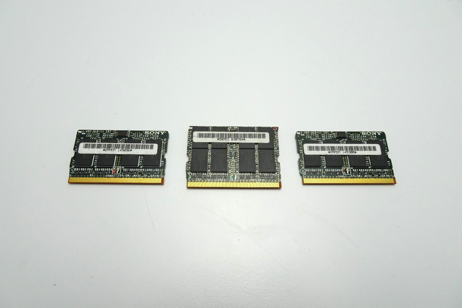 LOT of SONY DDR MicroDIMM | 1x 512MB DDR-266 RAM & 2x 256MB DDR-333 RAM