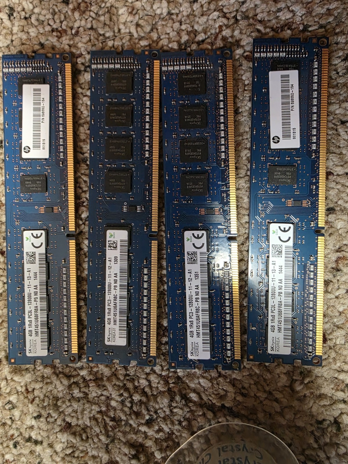 SK hynix 16GB (4x4GB) DDR3L DIMM PC3-12800U 240-Pin Memory HMT451U6BFR8A-PB