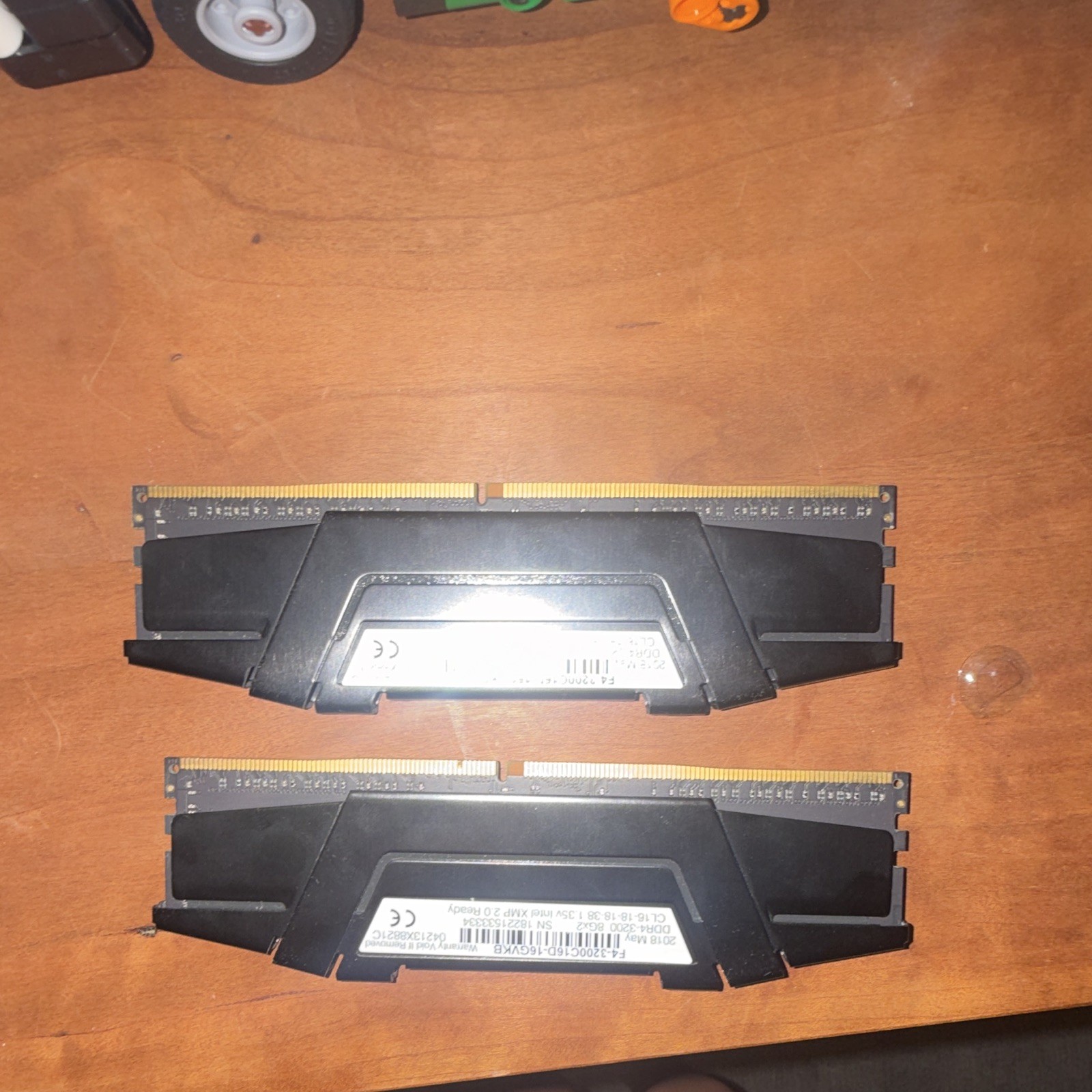 G.SKILL Ripjaws V 16GB (2x8GB) DDR4-3000 PC4-24000 DIMM 288-Pin