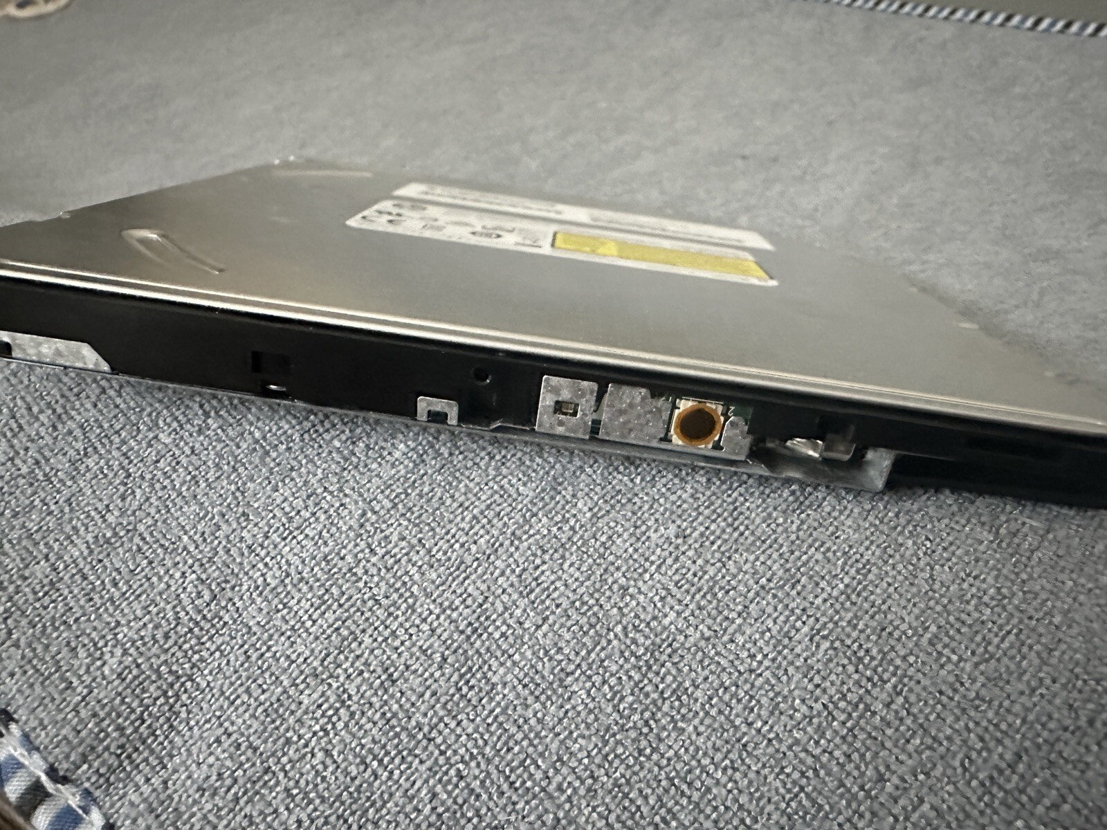 HP PAVILION 570 570-P033W DVDRW ReWriter DU-8AESH-HC2 (No Bezel)